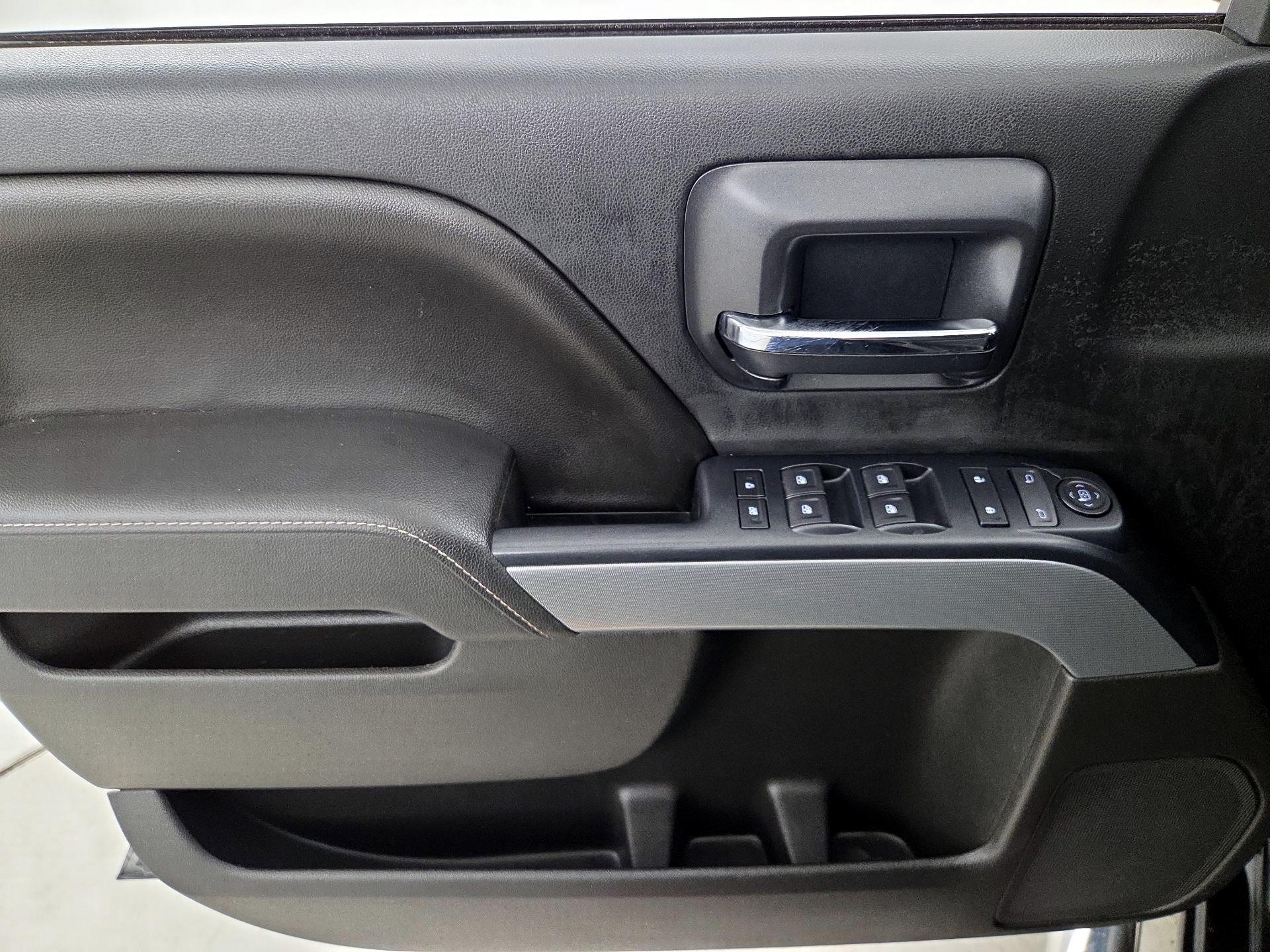 Thumbnail: 2015 Chevrolet Silverado 1500 - 12
