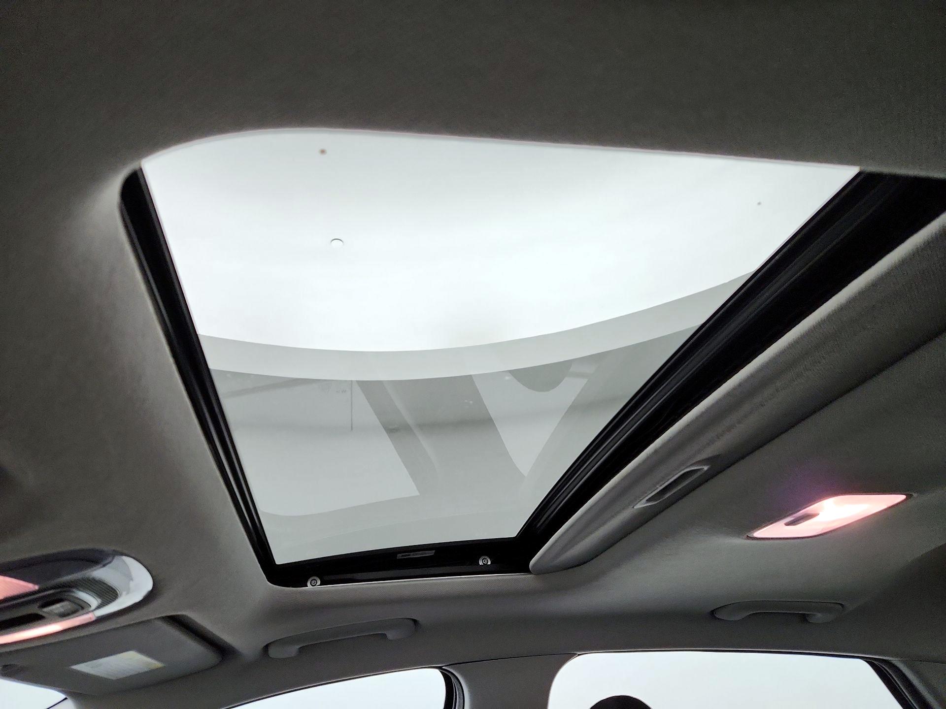 Thumbnail: 2022 Hyundai Elantra - 19