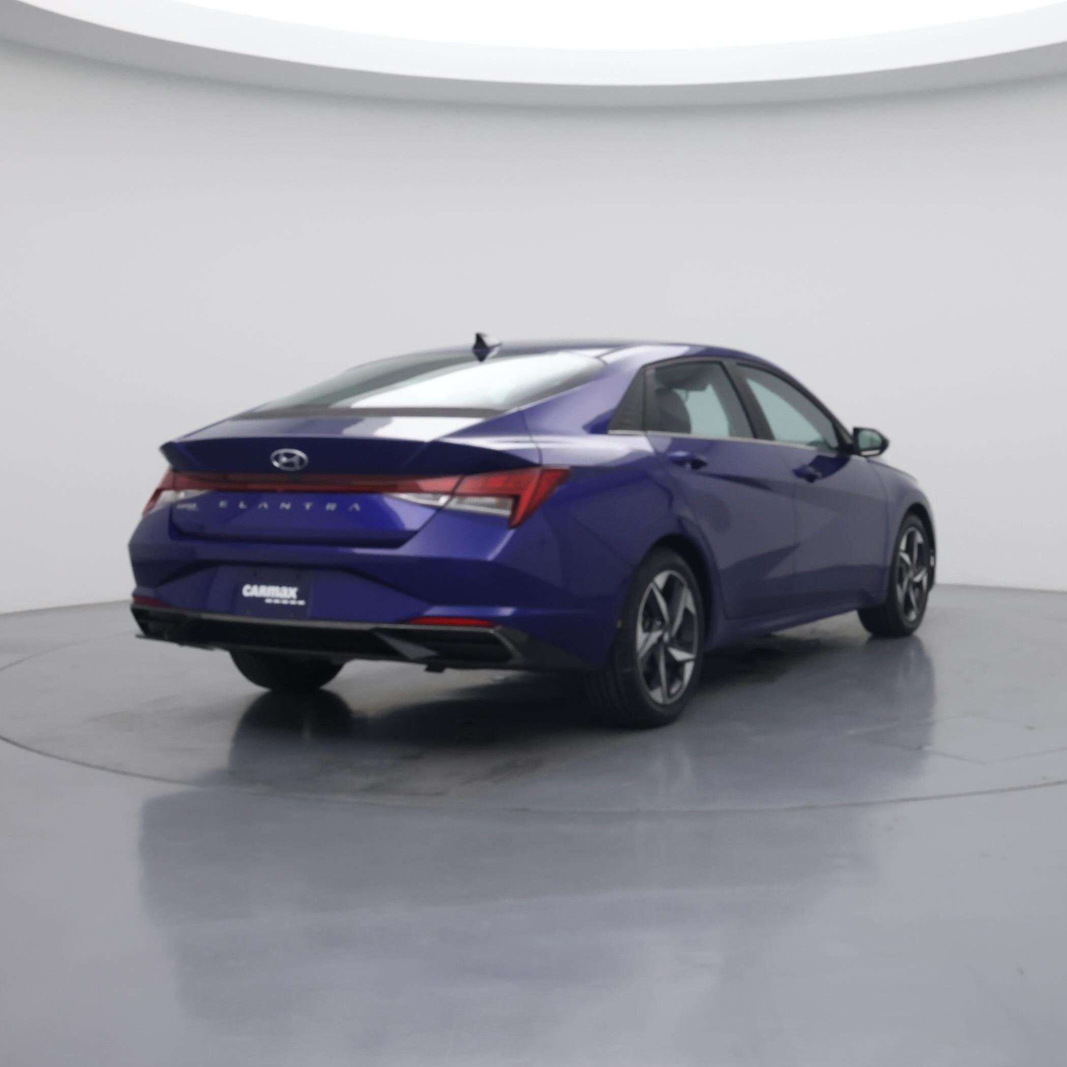 Thumbnail: 2022 Hyundai Elantra - 8