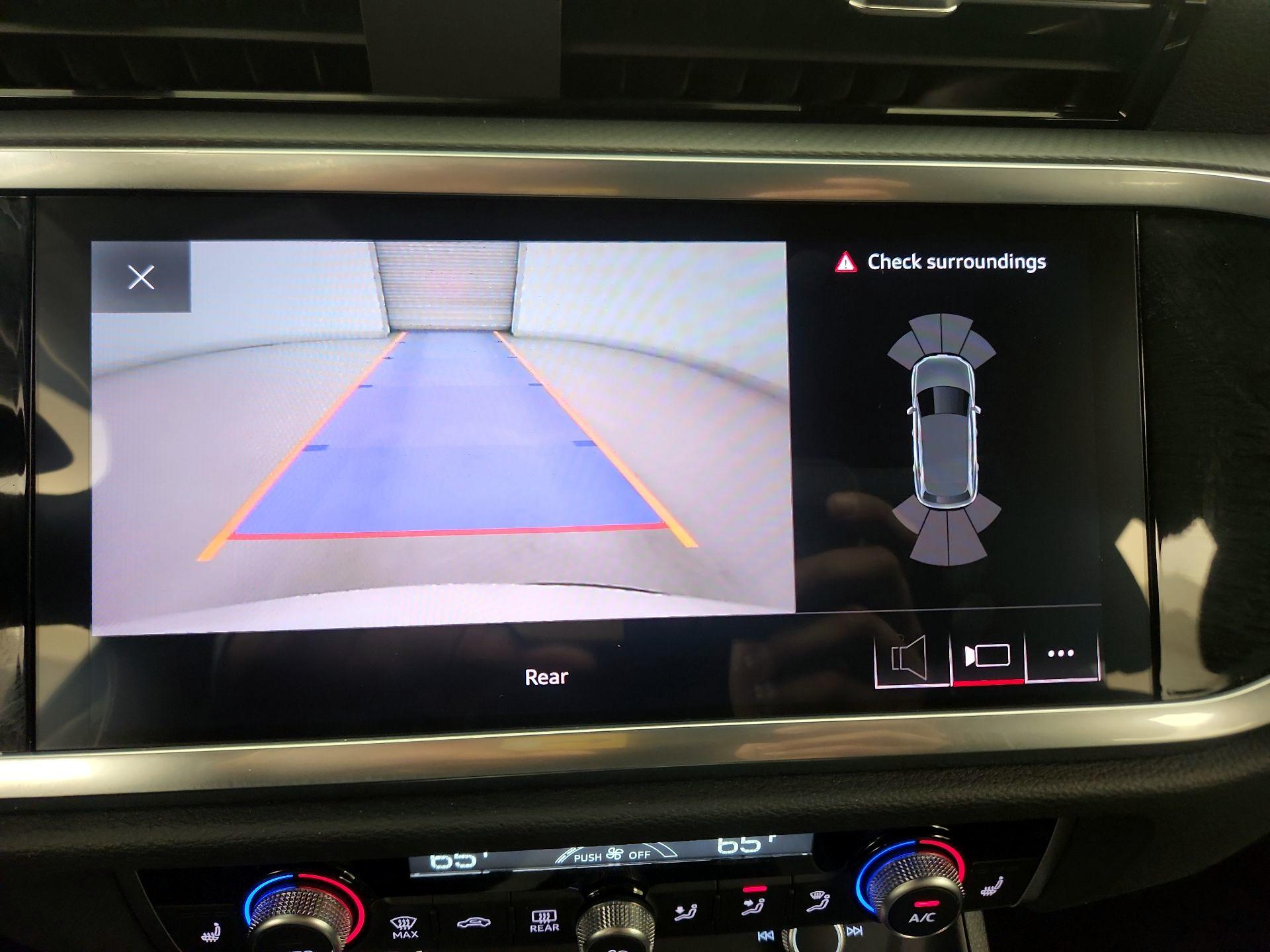 Thumbnail: 2021 Audi Q3 - 15