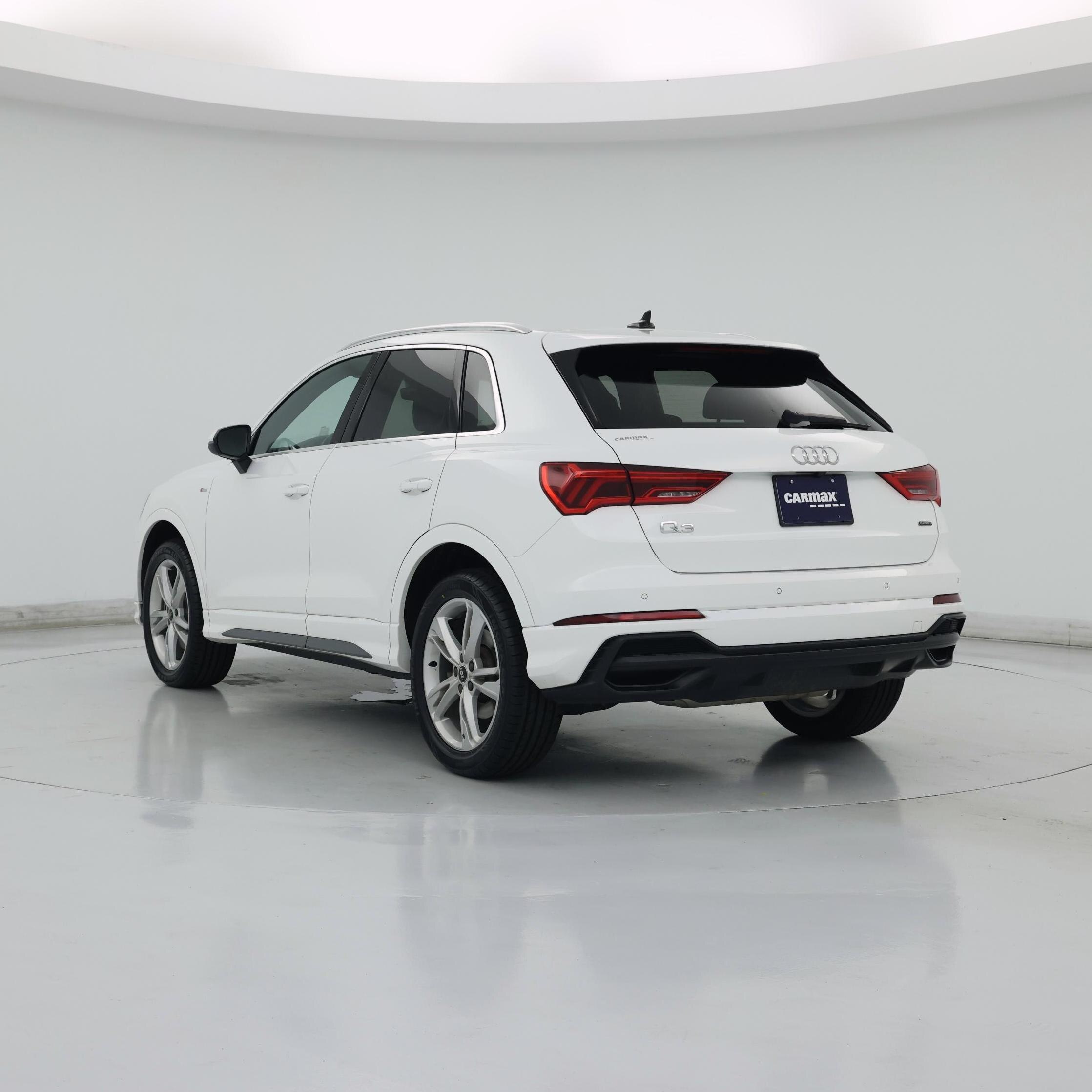 Thumbnail: 2021 Audi Q3 - 2