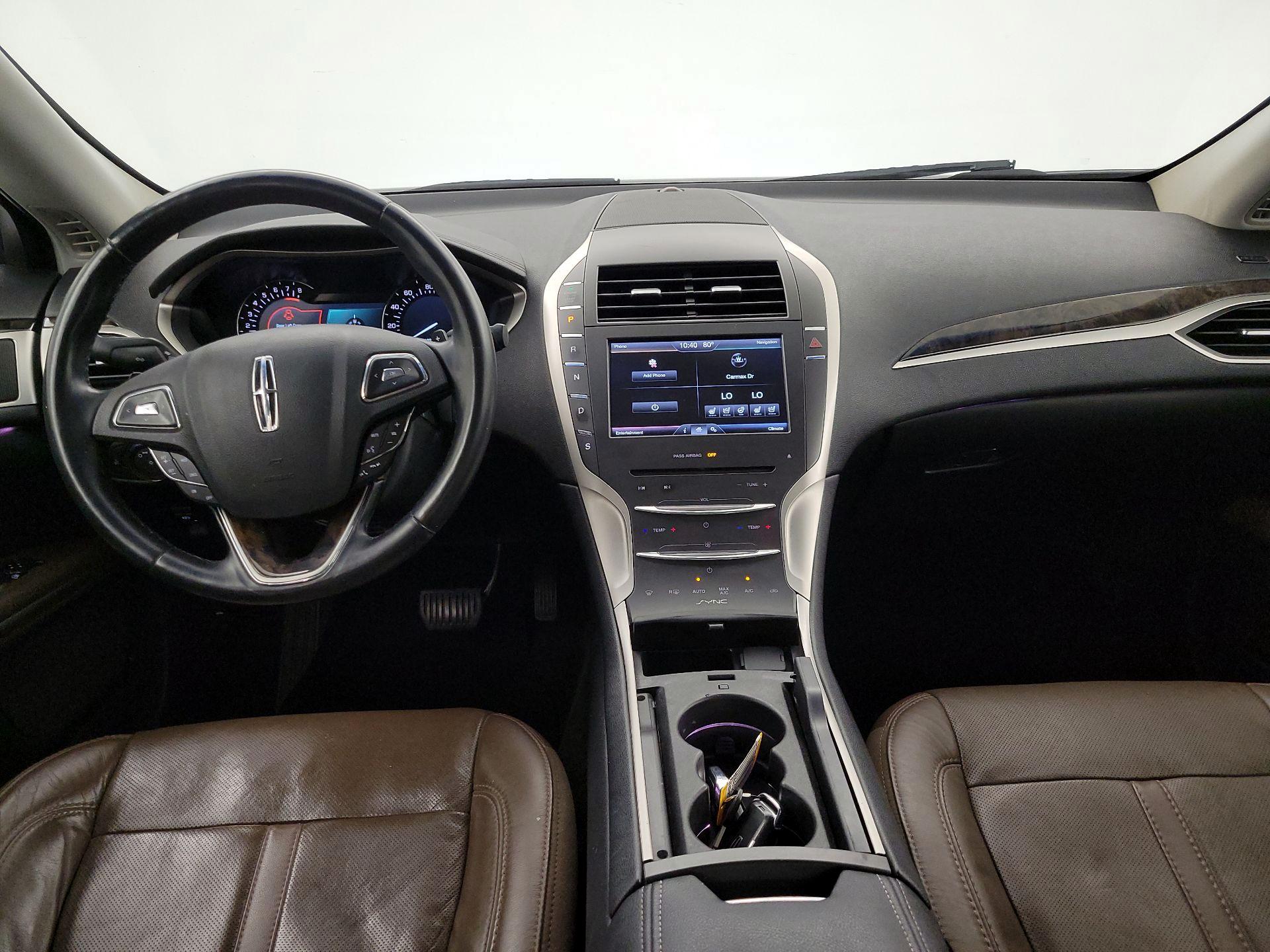 Thumbnail: 2016 Lincoln MKZ - 9