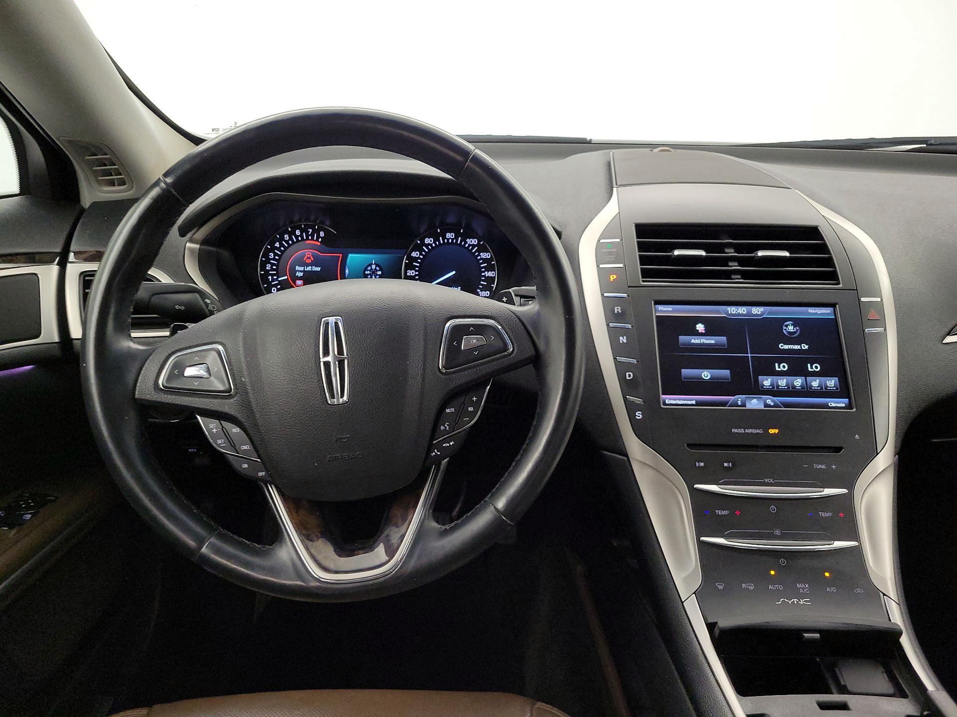 Thumbnail: 2016 Lincoln MKZ - 10