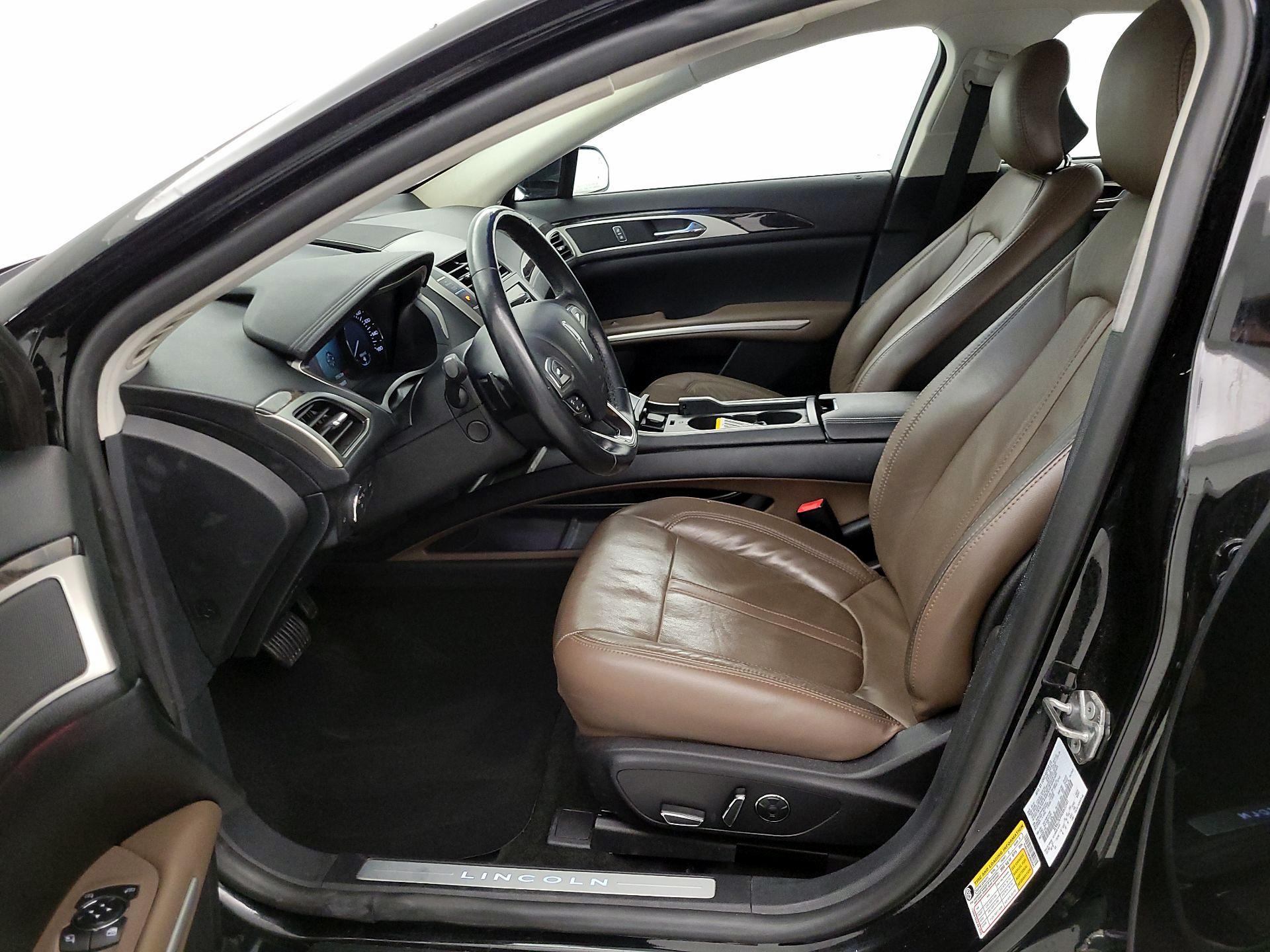 Thumbnail: 2016 Lincoln MKZ - 11