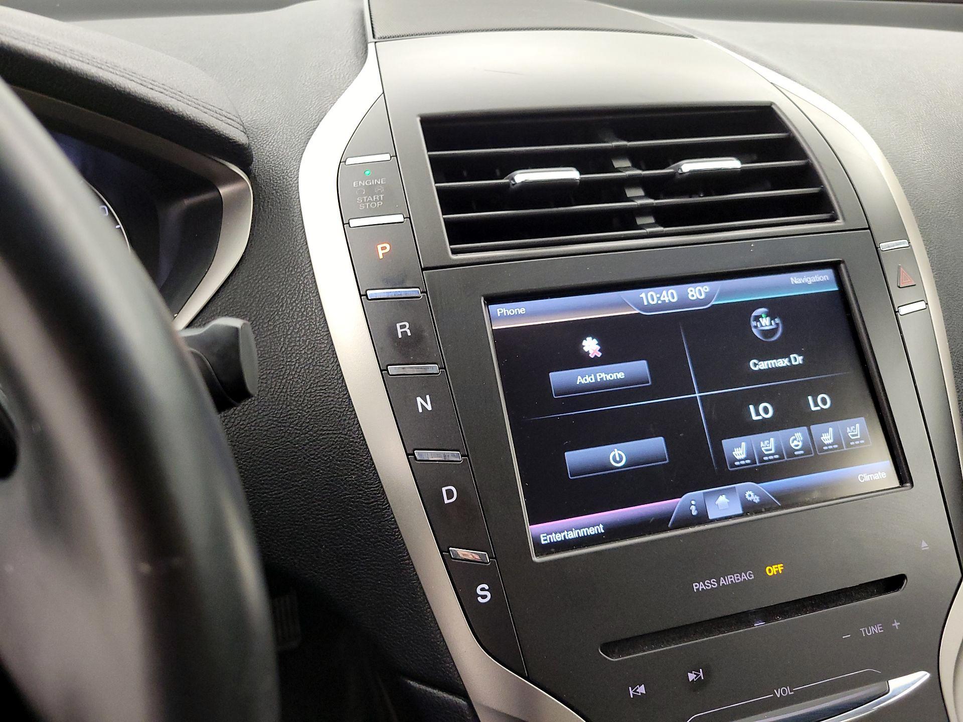 Thumbnail: 2016 Lincoln MKZ - 17