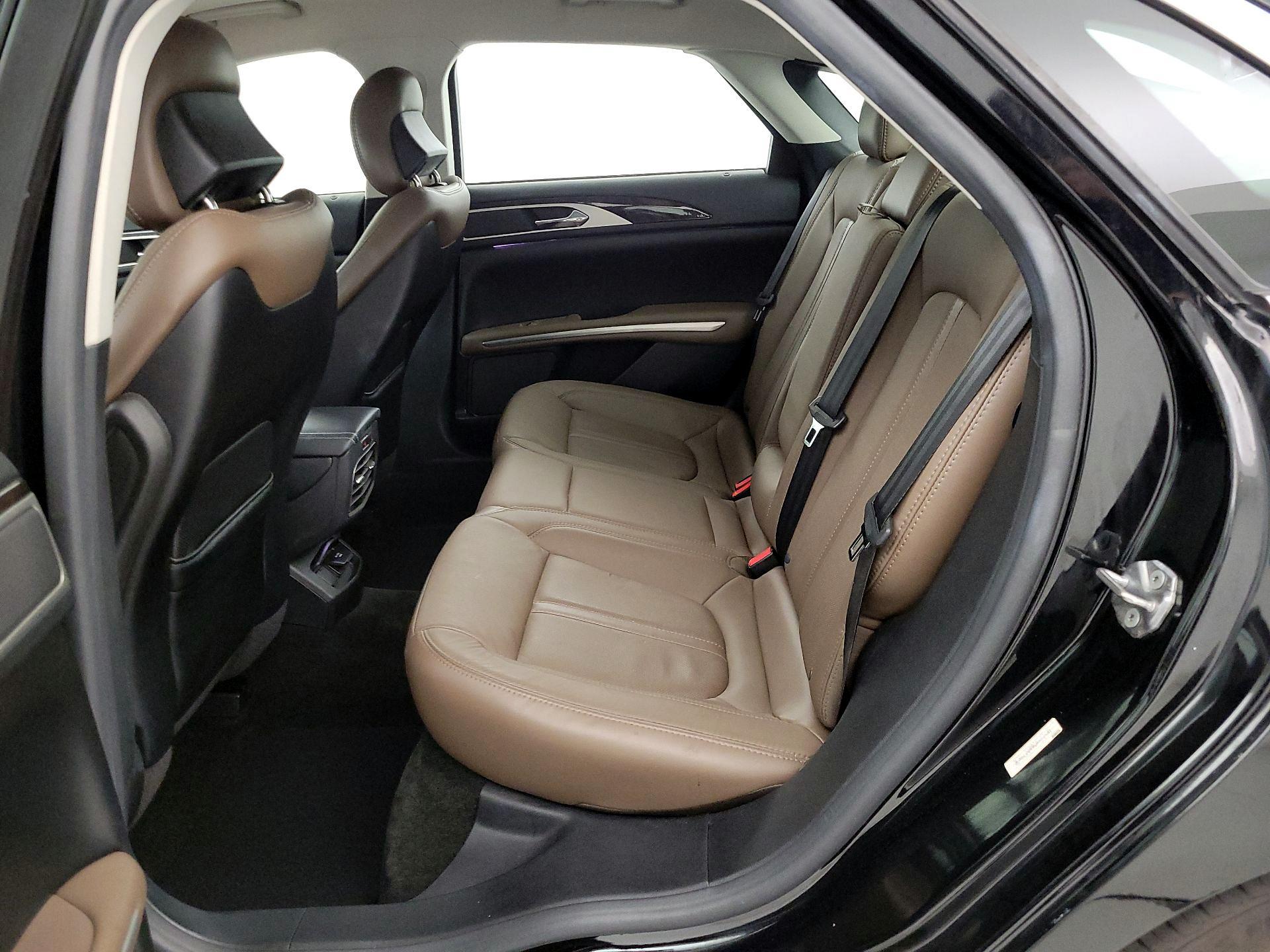 Thumbnail: 2016 Lincoln MKZ - 19