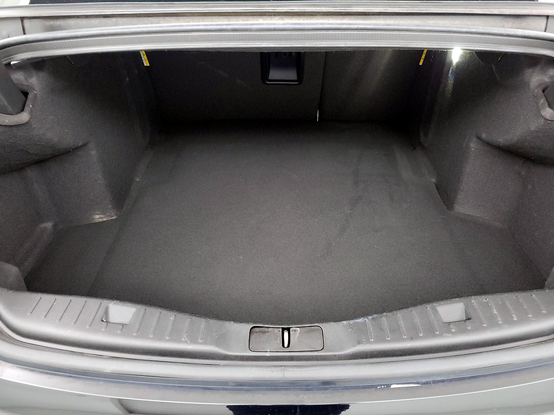 Thumbnail: 2016 Lincoln MKZ - 20