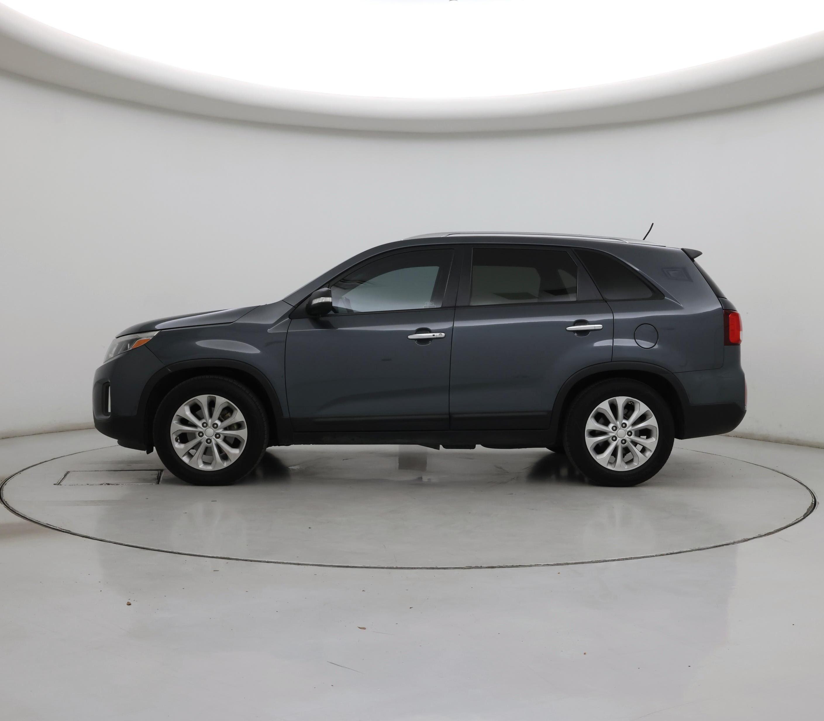Thumbnail: 2014 Kia Sorento - 3