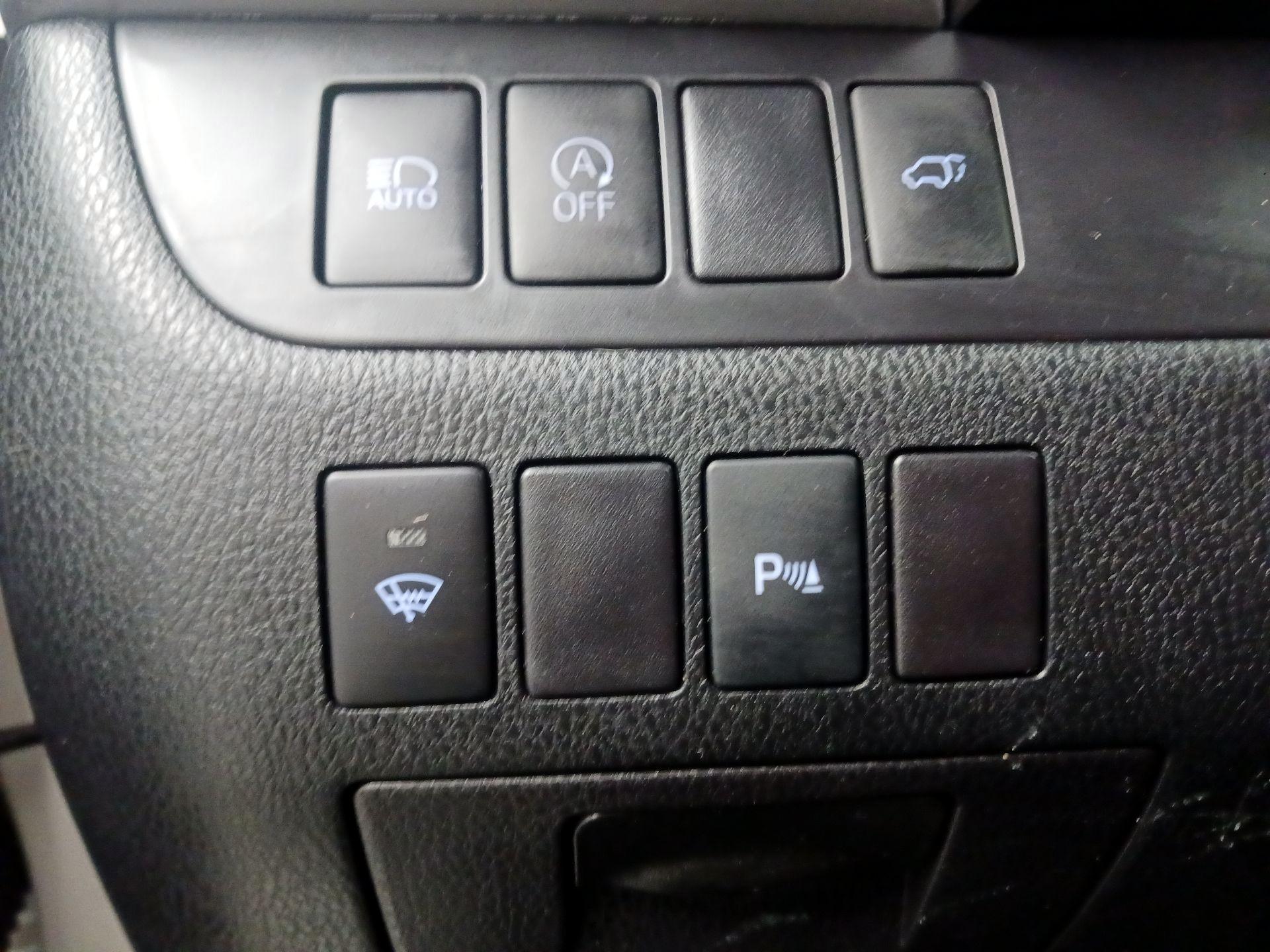 Thumbnail: 2017 Toyota Highlander - 11