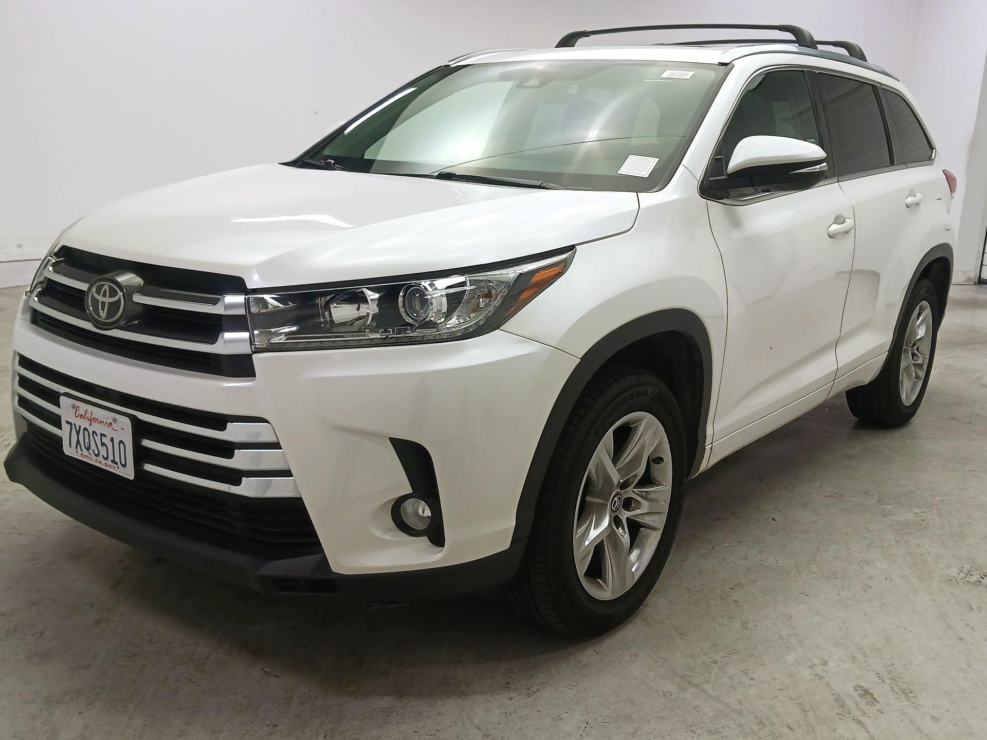 Thumbnail: 2017 Toyota Highlander - 3