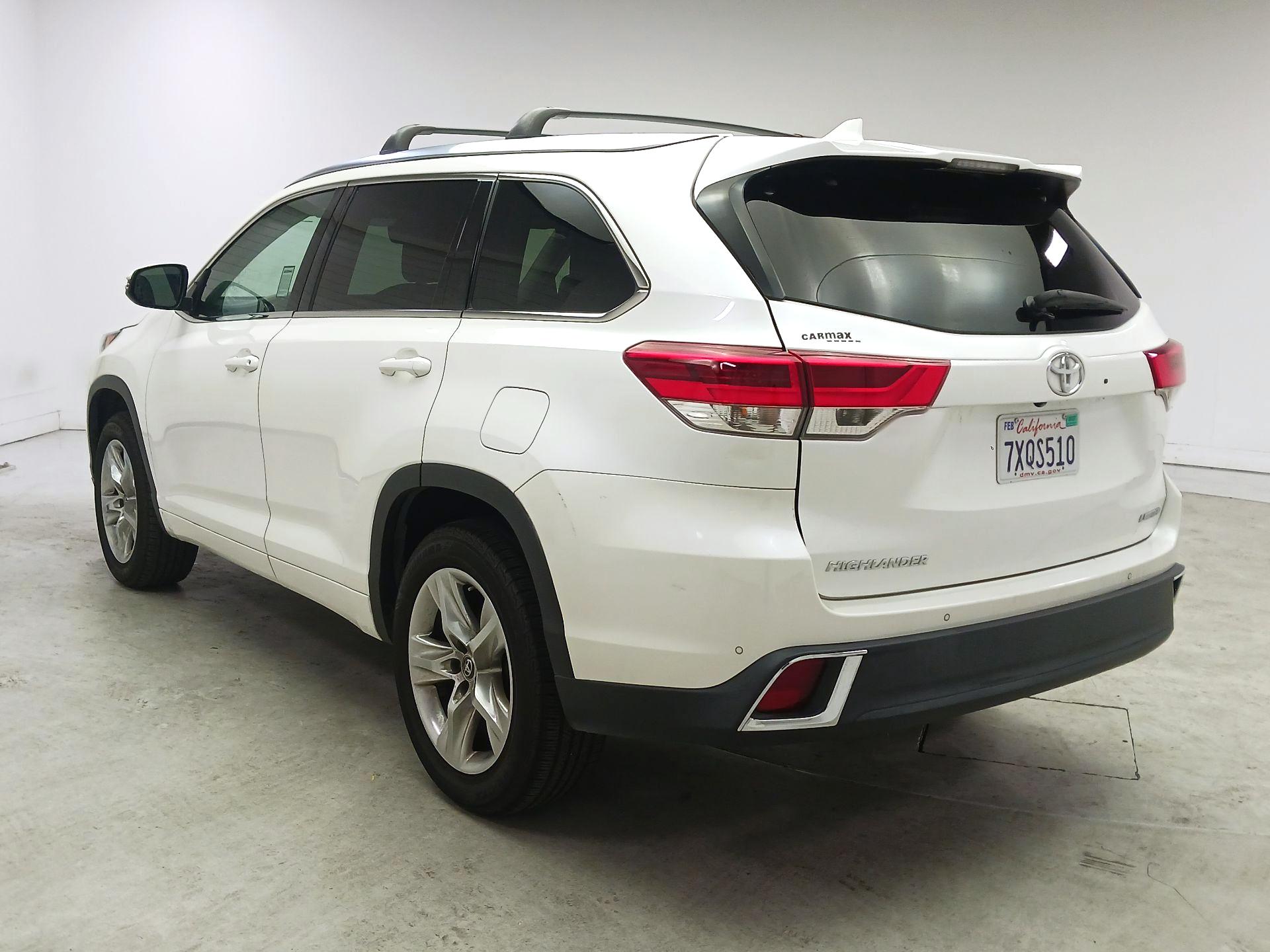 Thumbnail: 2017 Toyota Highlander - 7