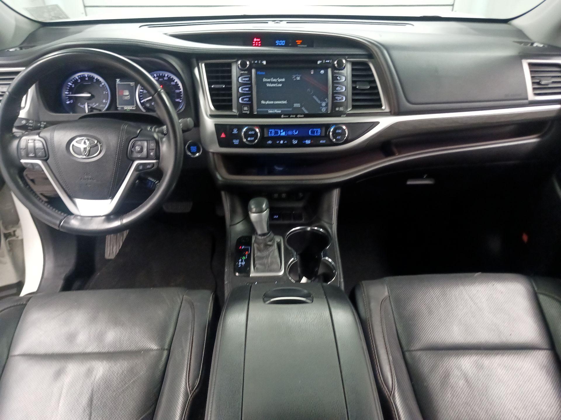 Thumbnail: 2017 Toyota Highlander - 8