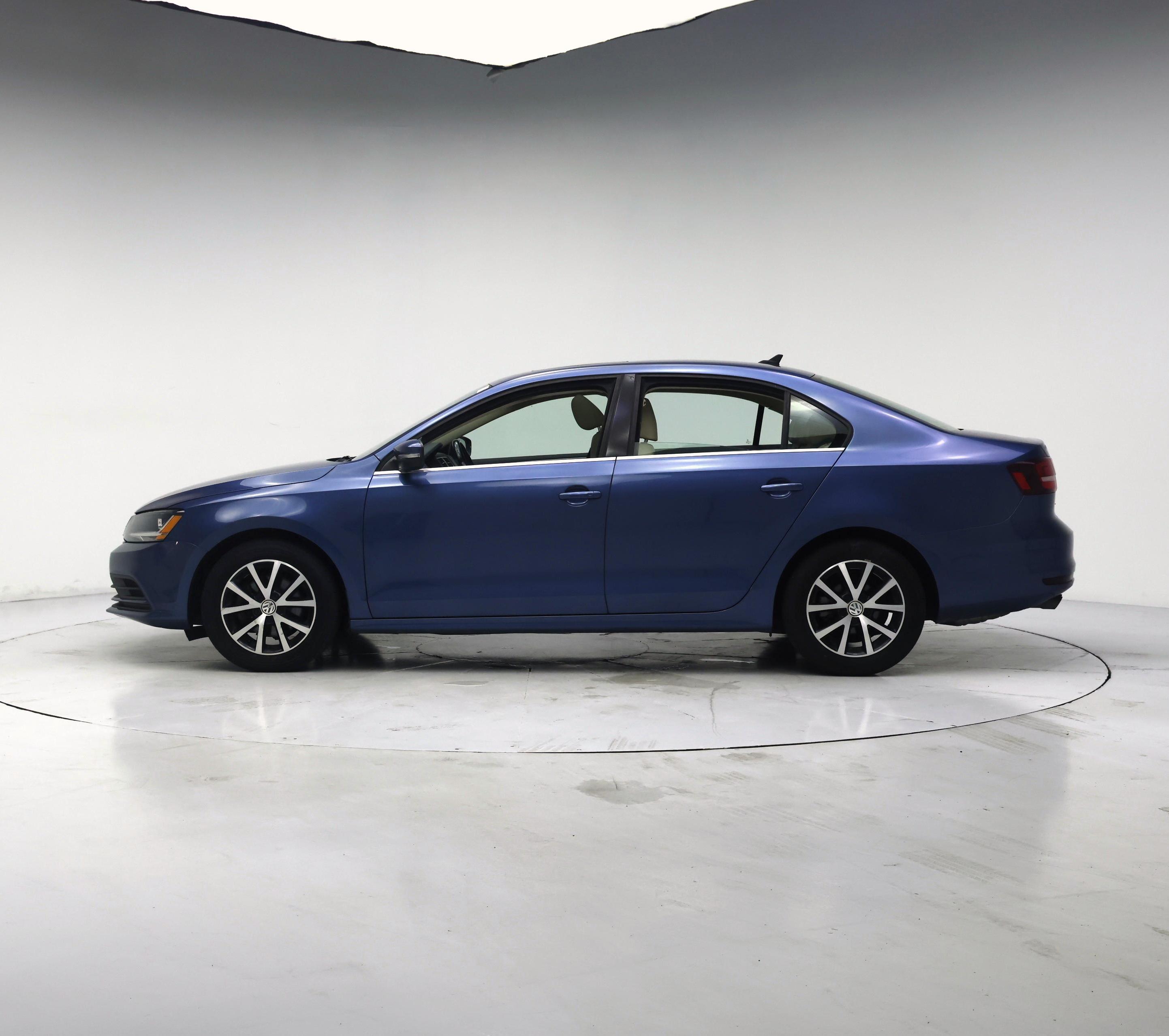 Thumbnail: 2018 Volkswagen Jetta - 3
