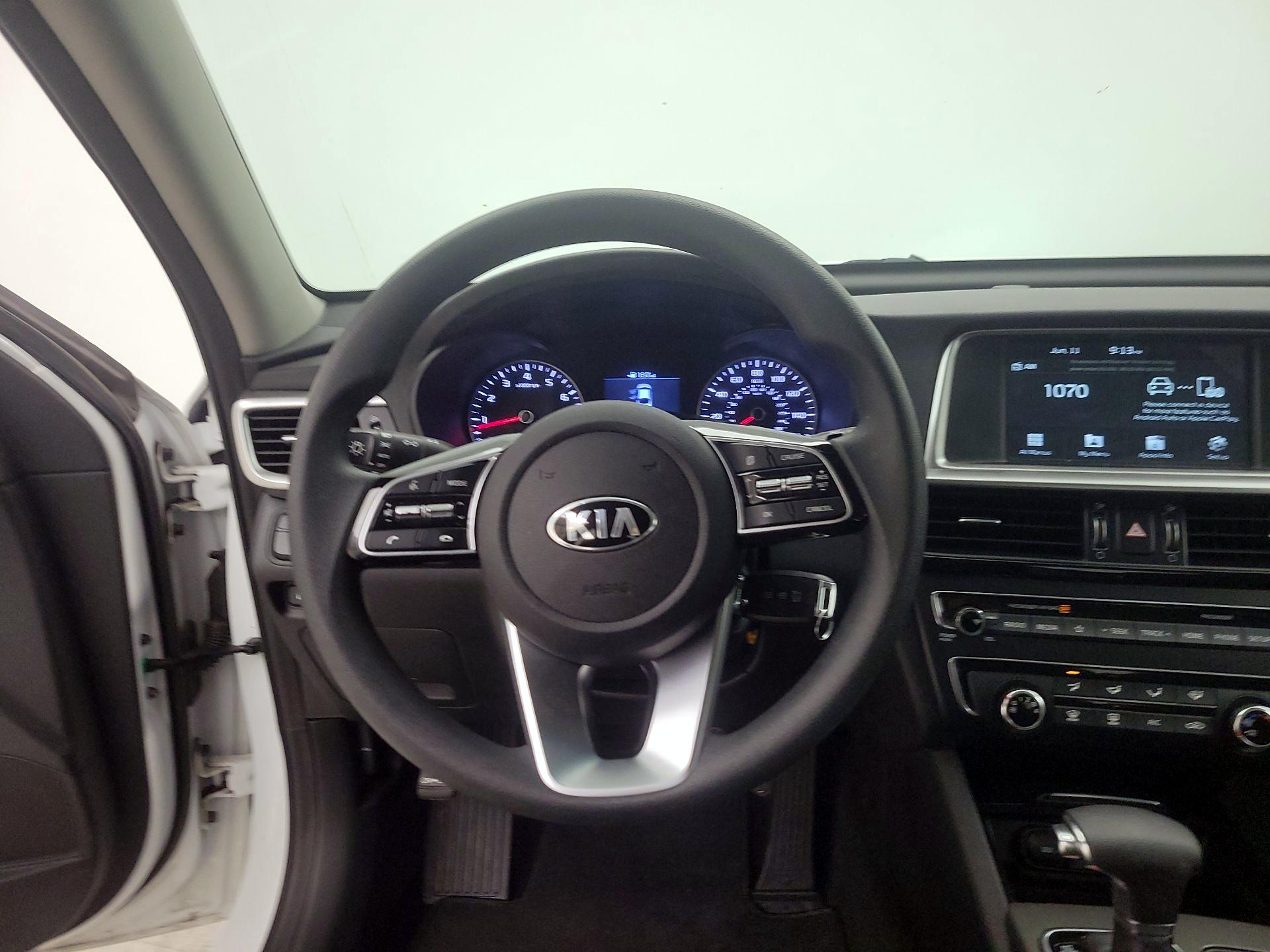 Thumbnail: 2020 Kia Optima - 10