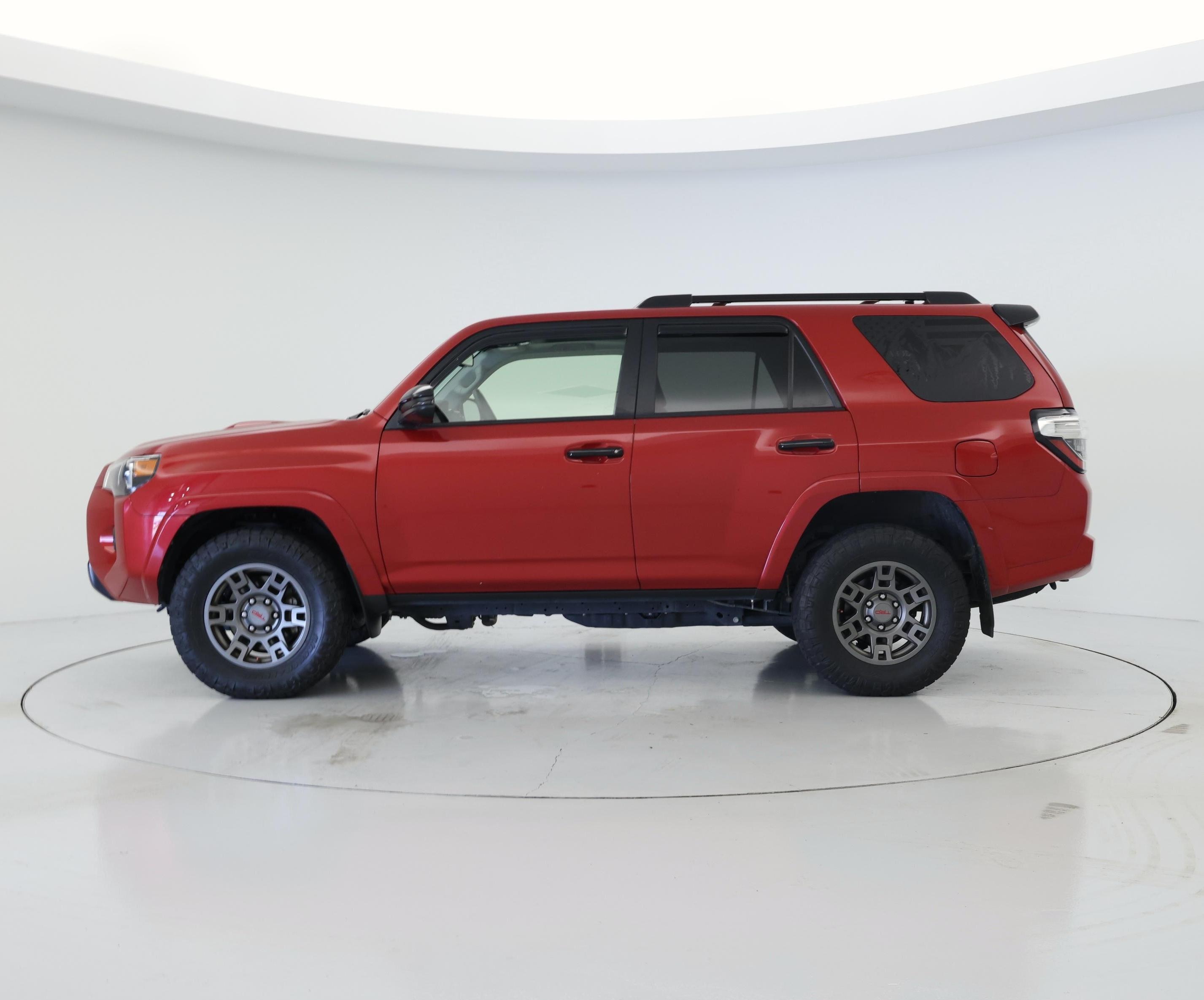 Thumbnail: 2021 Toyota 4Runner - 3