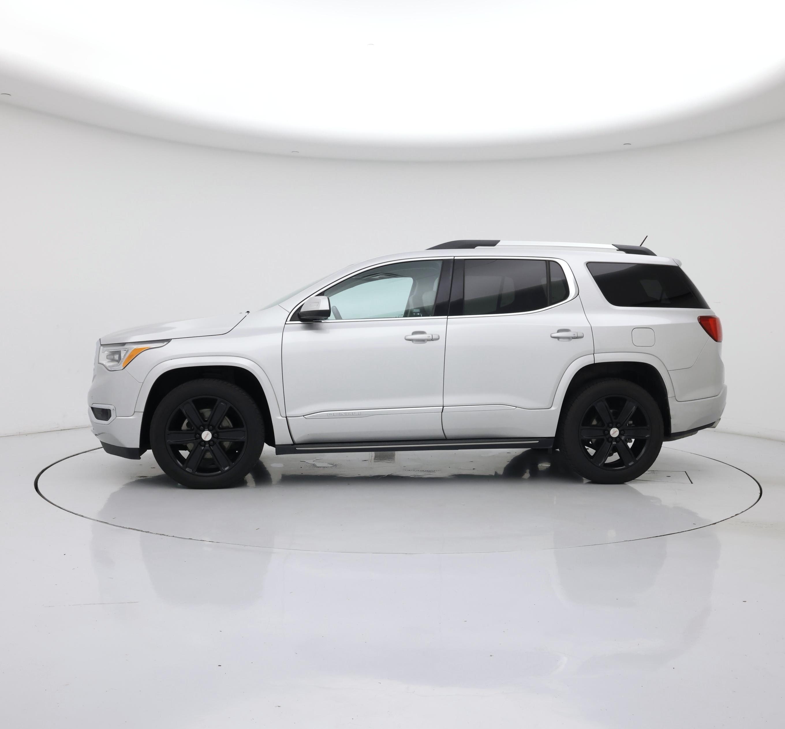 Thumbnail: 2018 GMC Acadia - 3