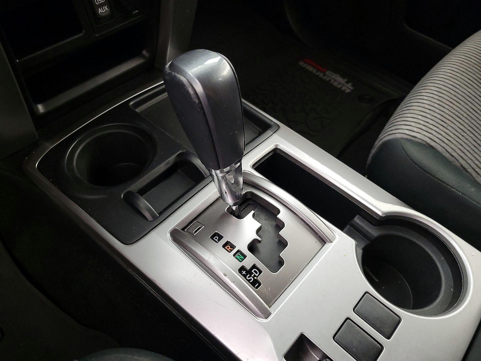 2018 Toyota 4Runner SR5 - Photo 18