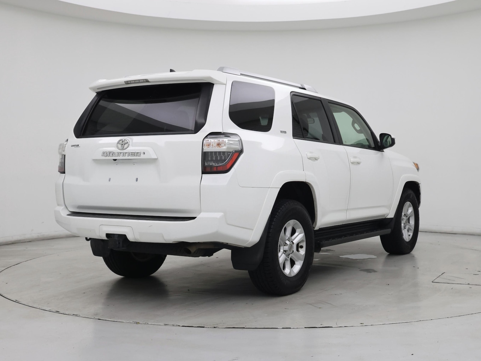 2018 Toyota 4Runner SR5 - Photo 9