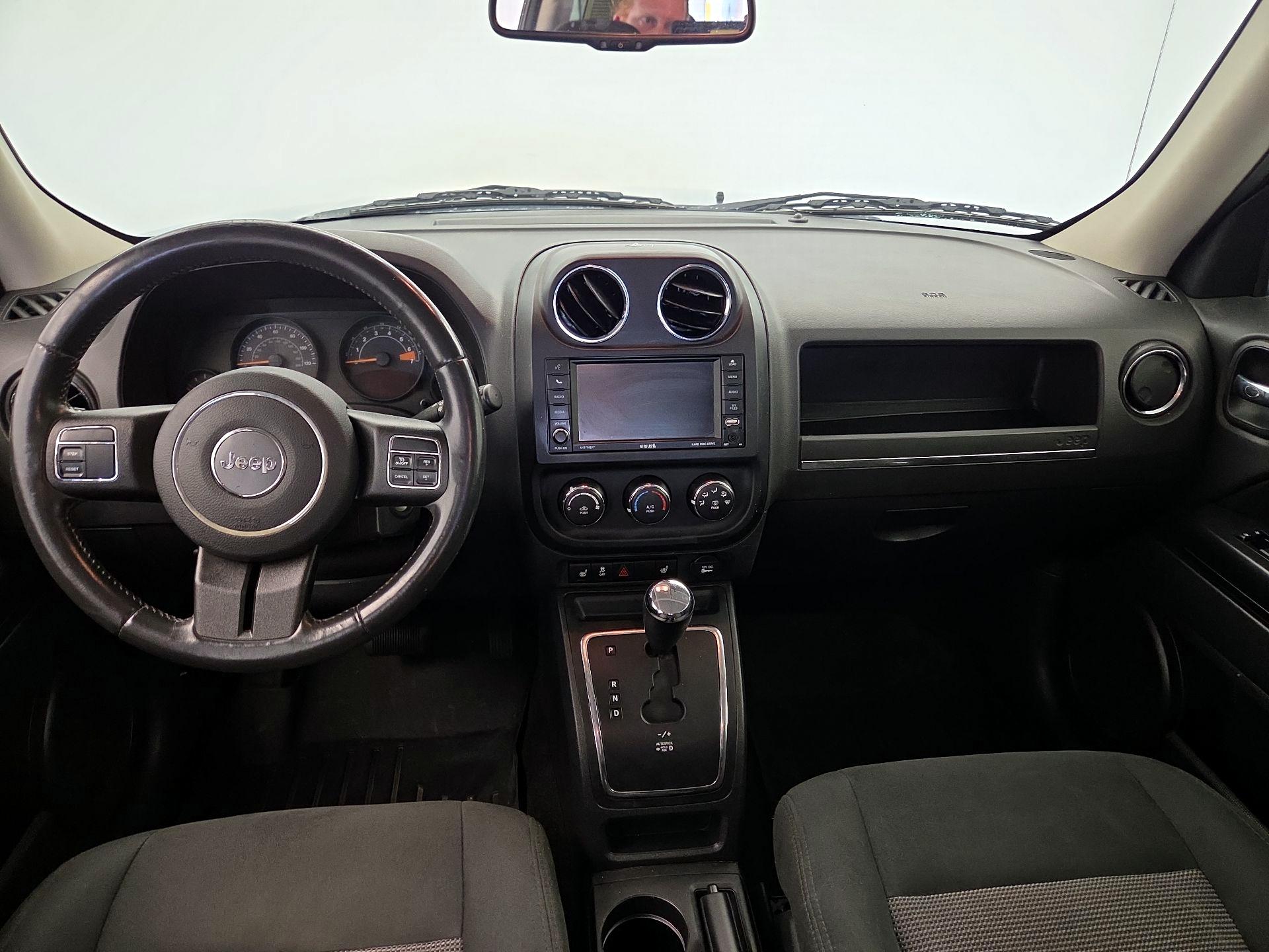 Thumbnail: 2016 Jeep Patriot - 9