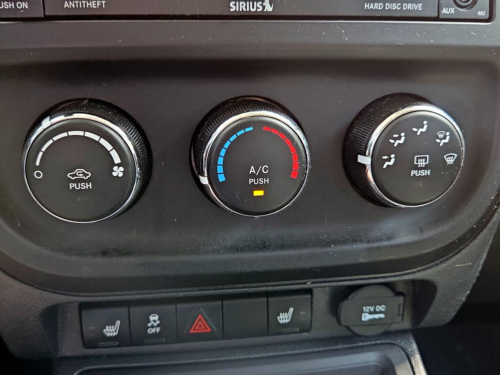 Thumbnail: 2016 Jeep Patriot - 15