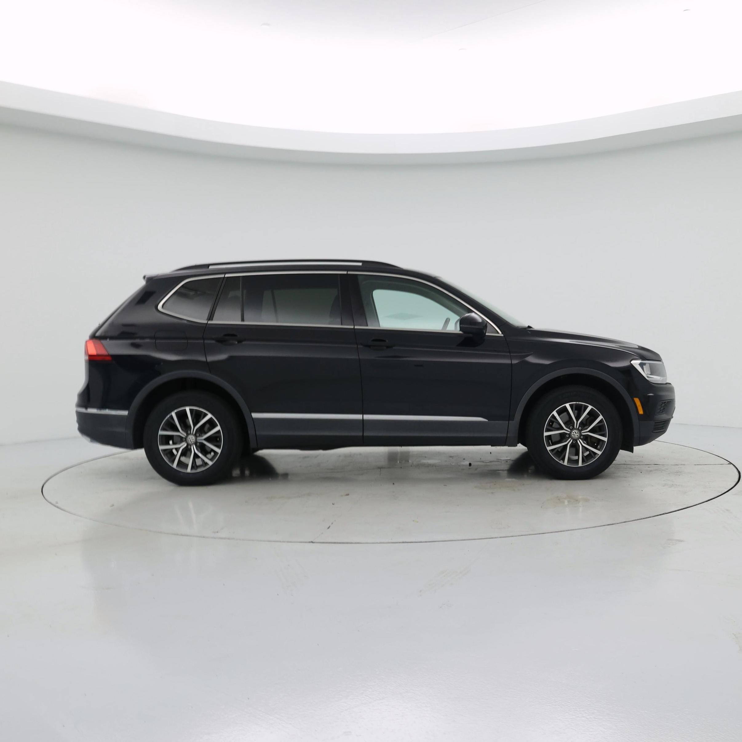 Thumbnail: 2020 Volkswagen Tiguan - 7