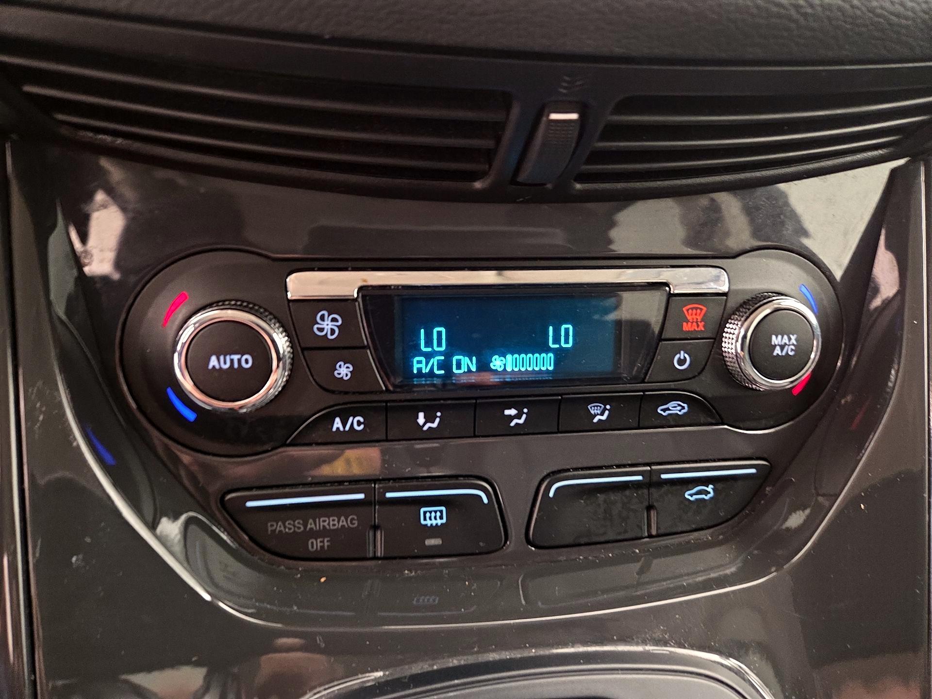 Thumbnail: 2014 Ford Escape - 16