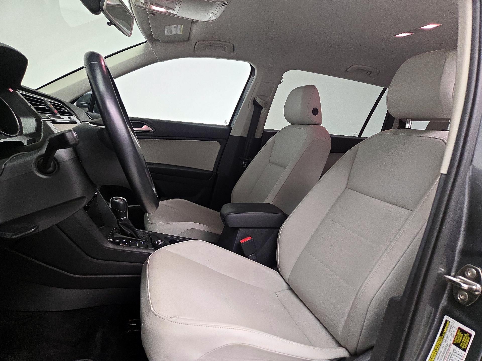 Thumbnail: 2019 Volkswagen Tiguan - 11