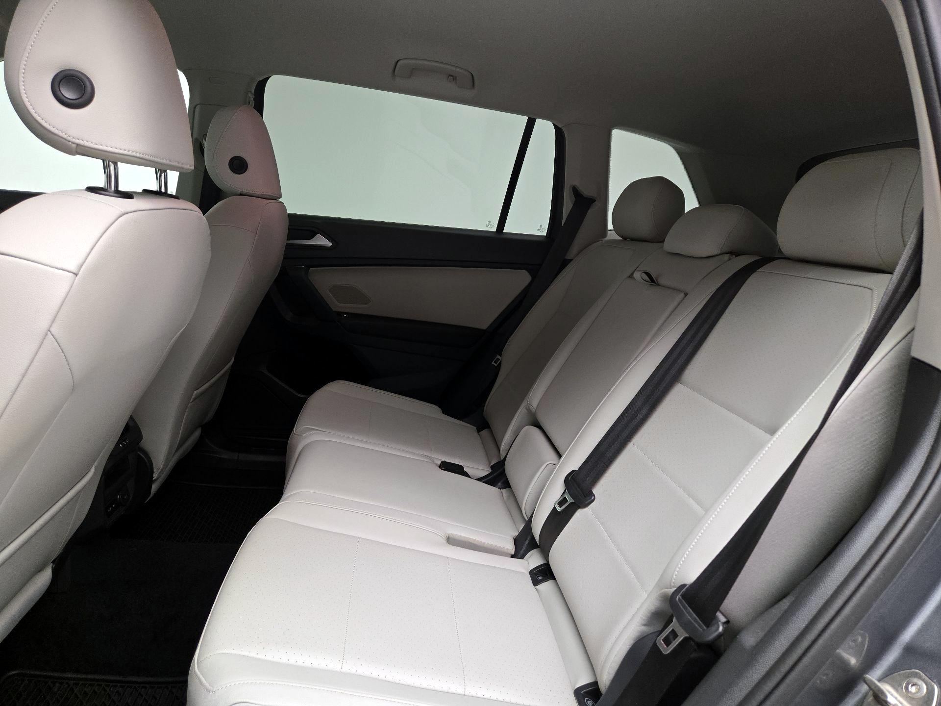 Thumbnail: 2019 Volkswagen Tiguan - 19