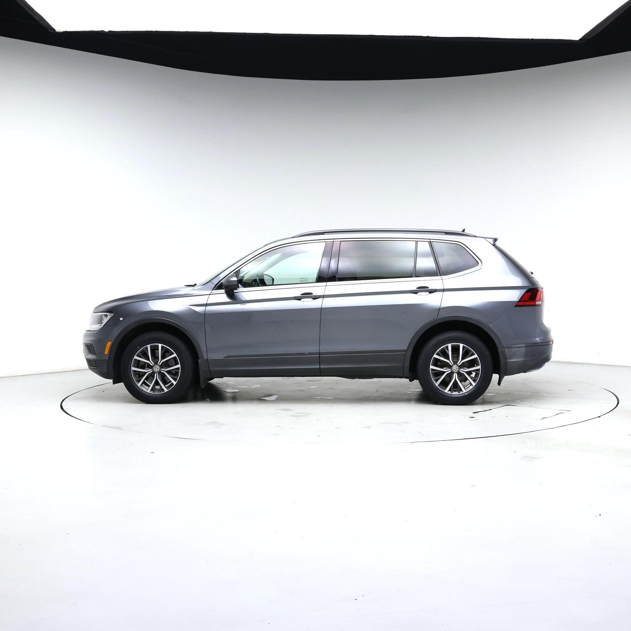 Thumbnail: 2019 Volkswagen Tiguan - 3