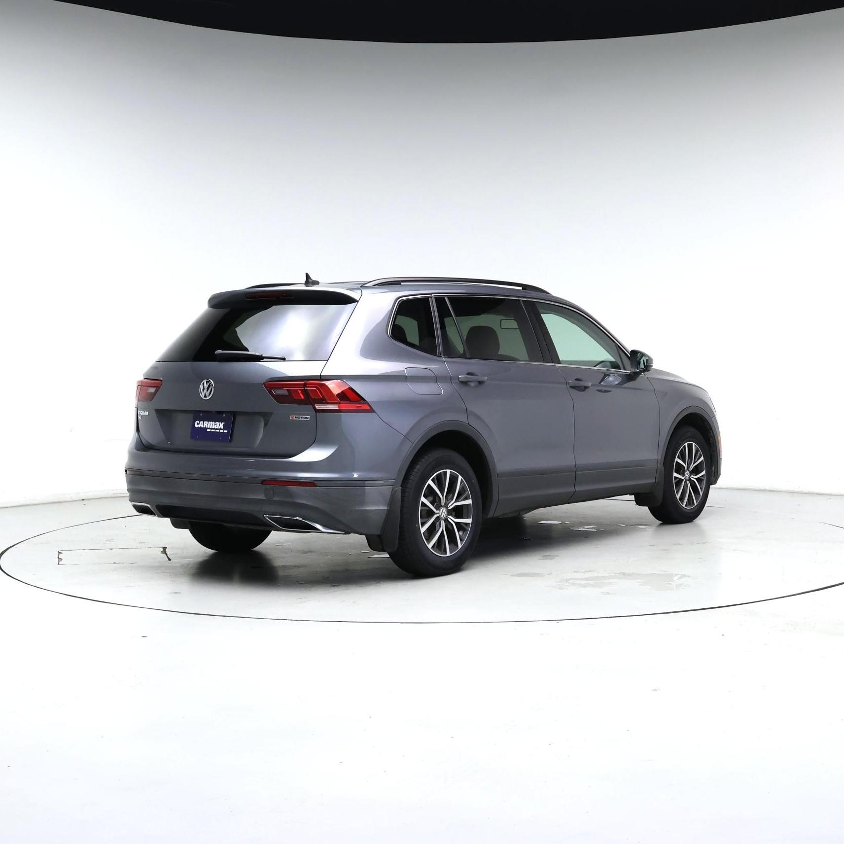 Thumbnail: 2019 Volkswagen Tiguan - 8