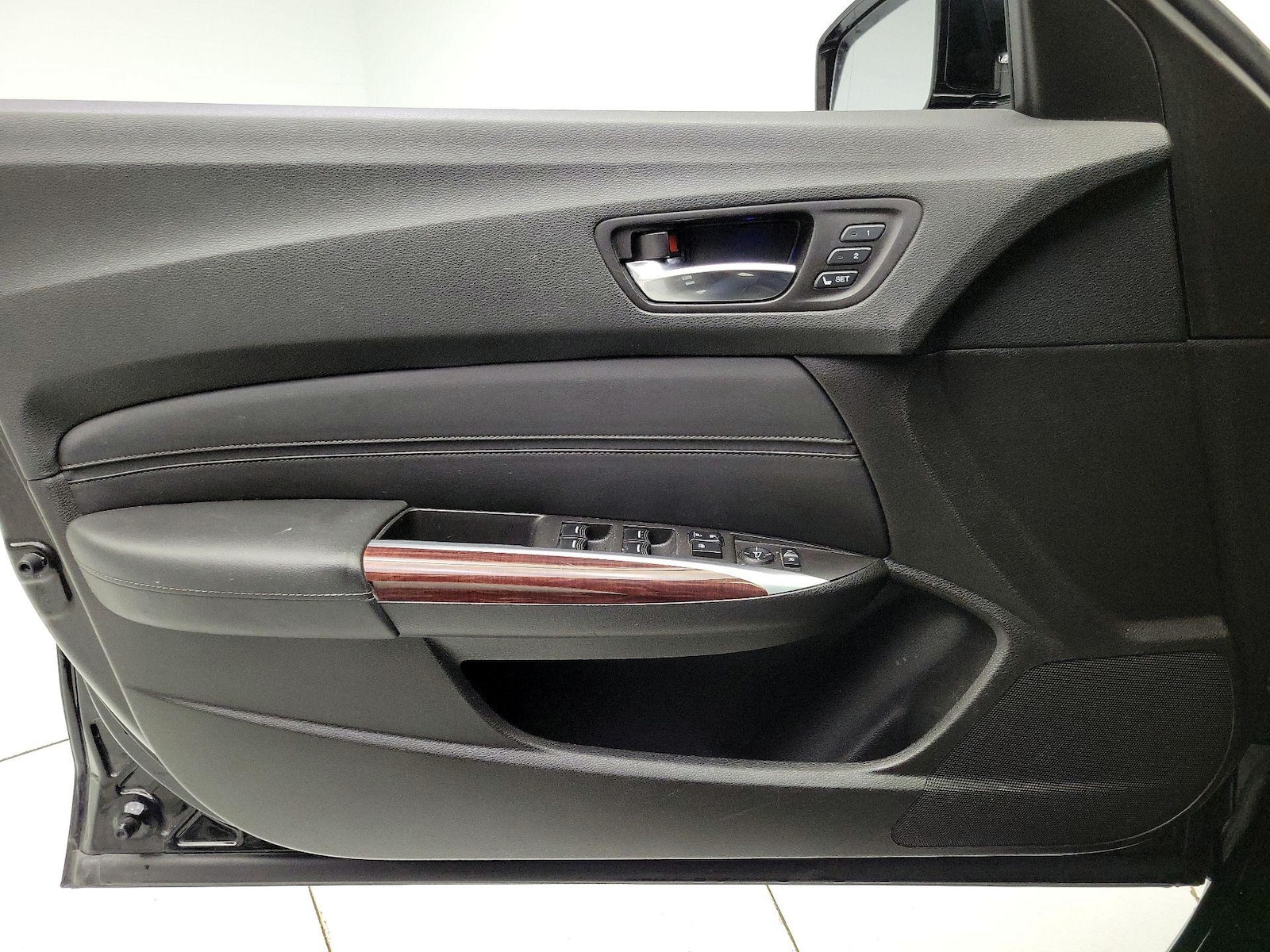 2015 Acura TLX Base - Photo 13