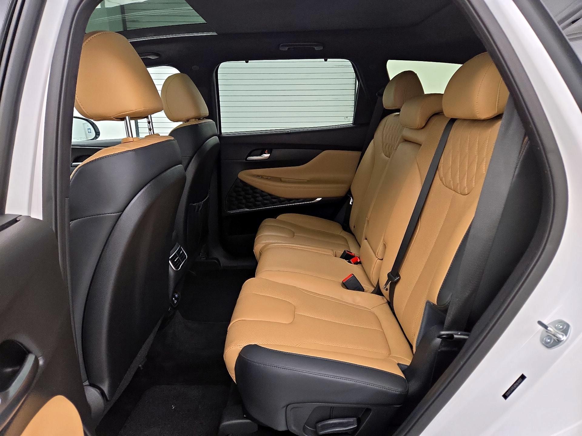 Thumbnail: 2023 Hyundai Santa Fe - 20