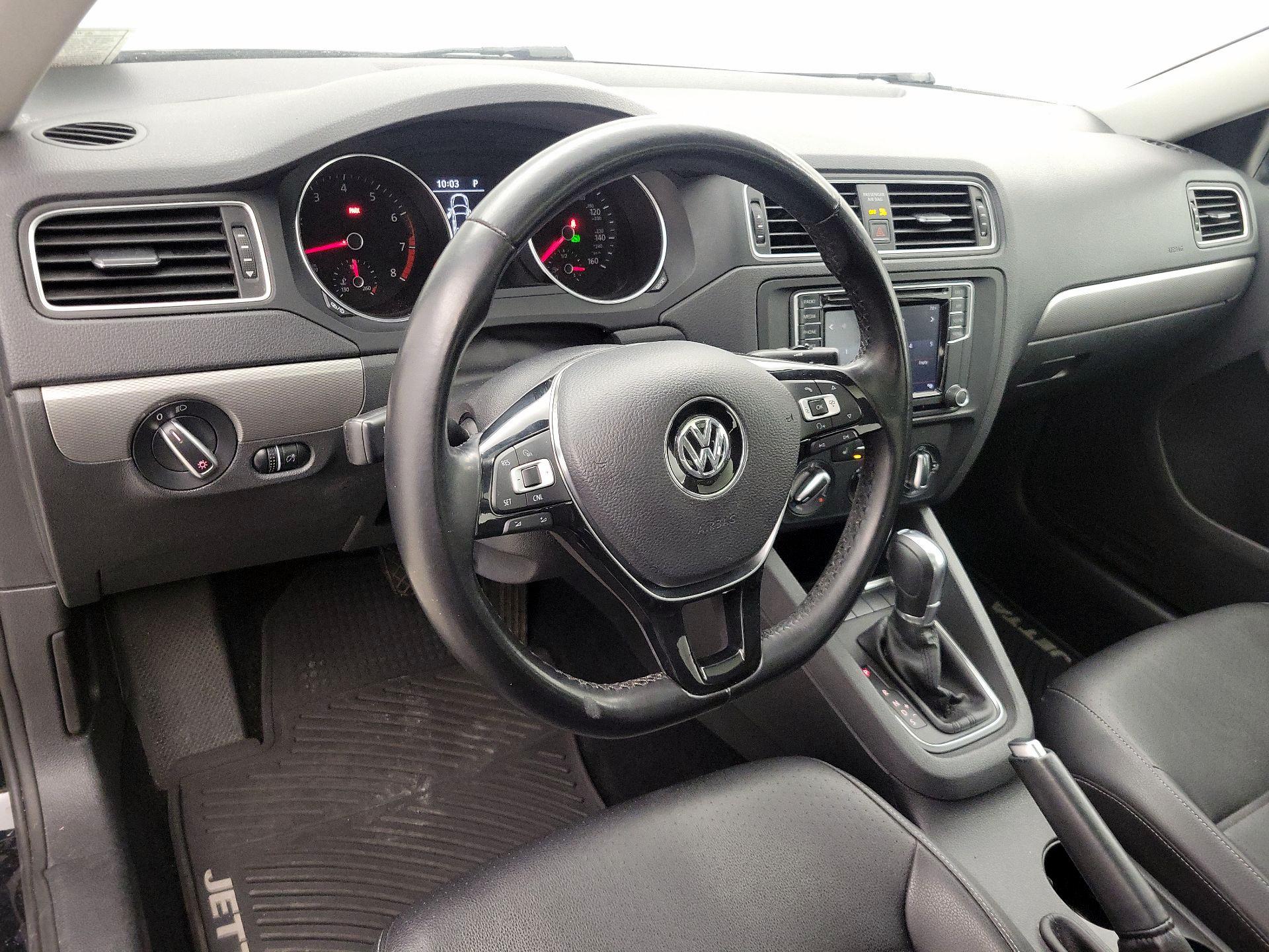 Thumbnail: 2018 Volkswagen Jetta - 9