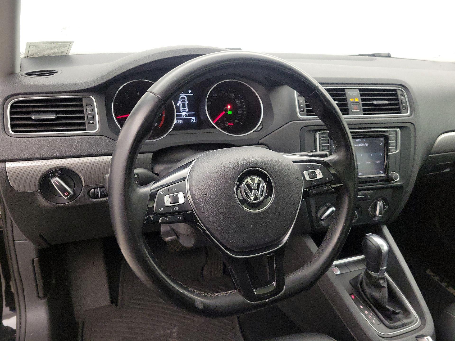 Thumbnail: 2018 Volkswagen Jetta - 10