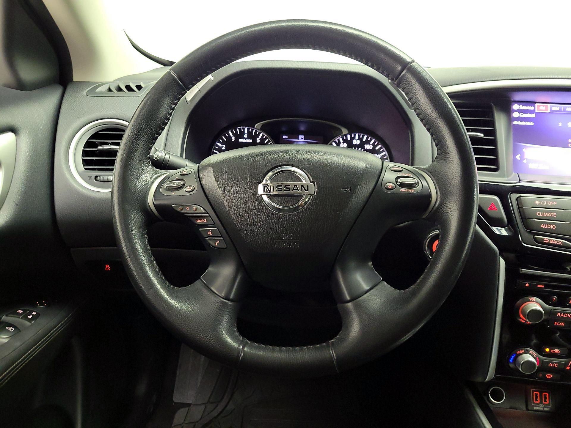 Thumbnail: 2018 Nissan Pathfinder - 10