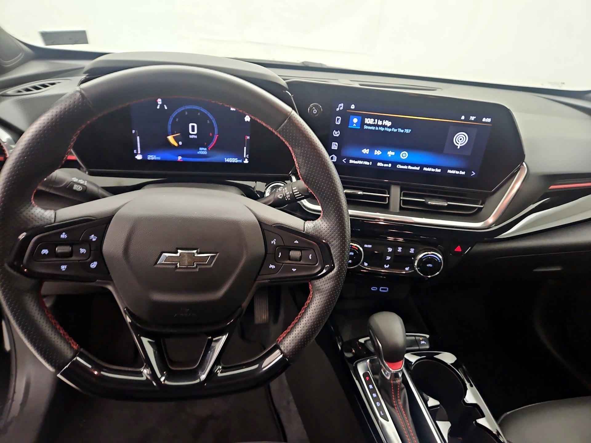 Thumbnail: 2024 Chevrolet Trax - 10