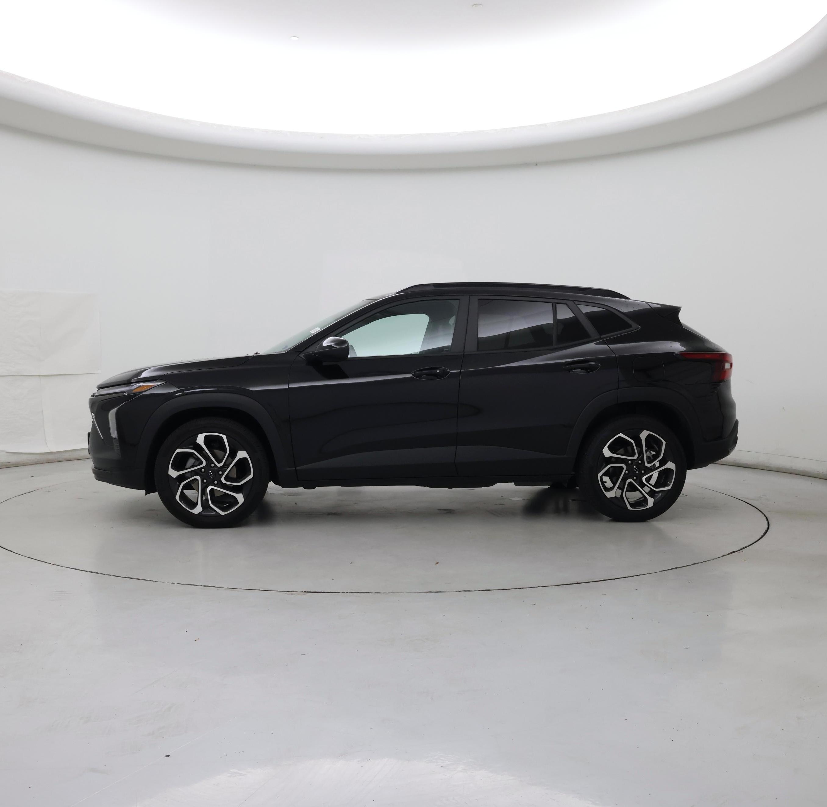 Thumbnail: 2024 Chevrolet Trax - 3