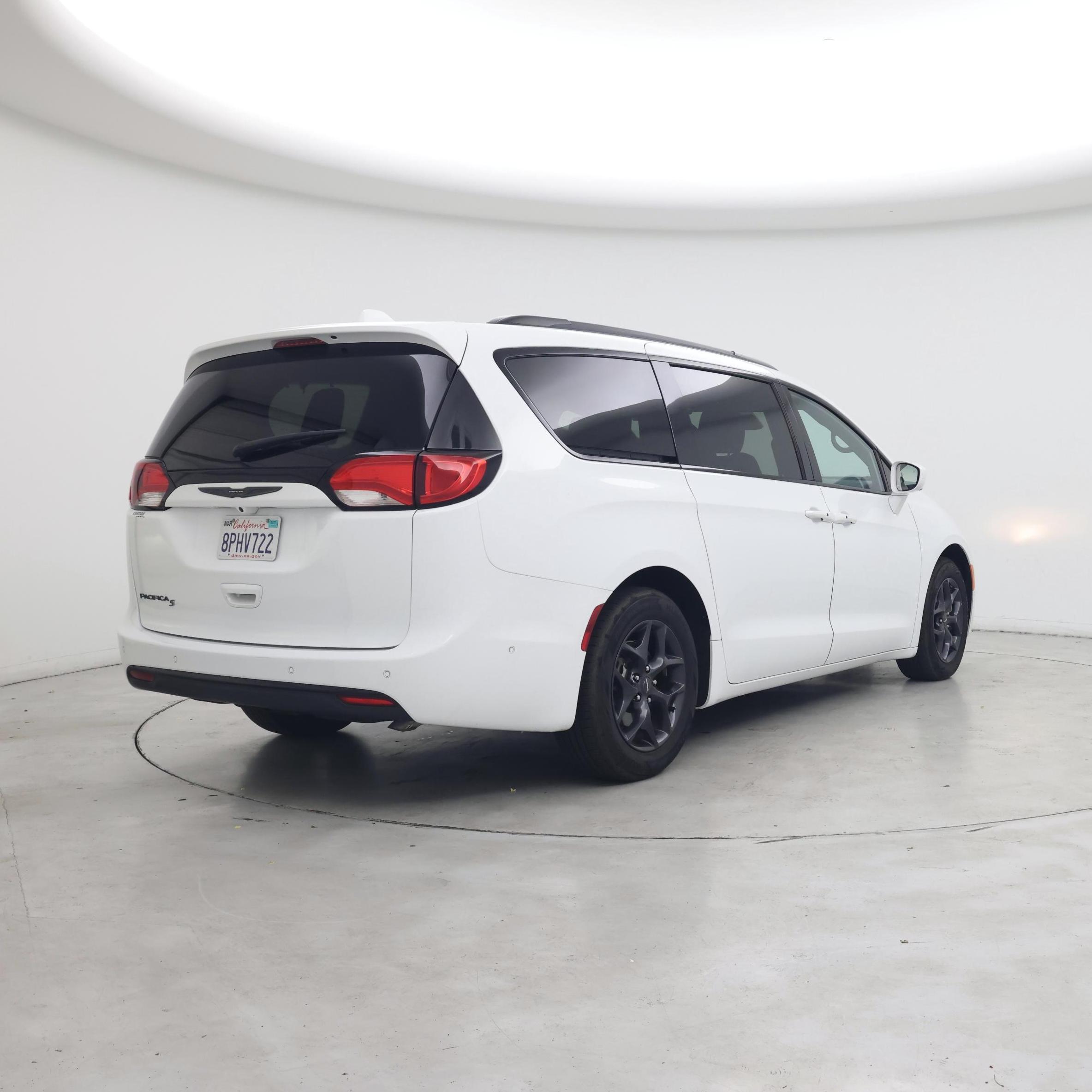Thumbnail: 2020 Chrysler Pacifica - 8