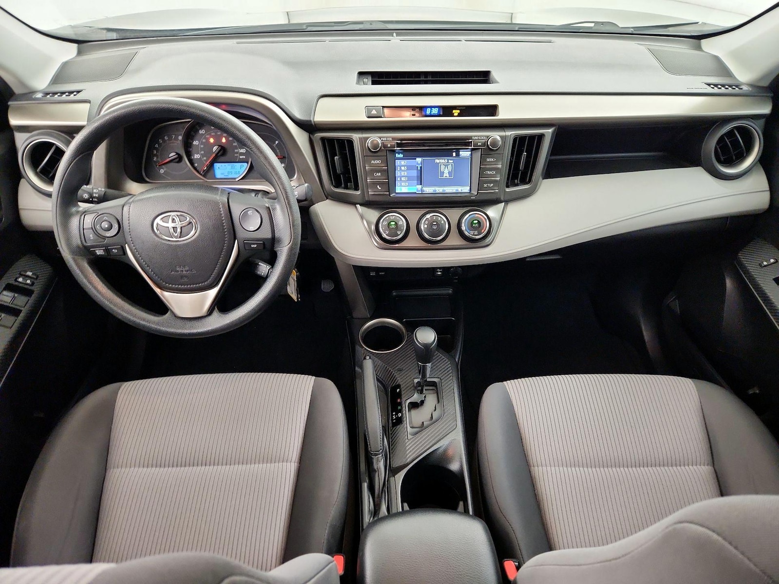 2014 Toyota RAV4 LE - Photo 10