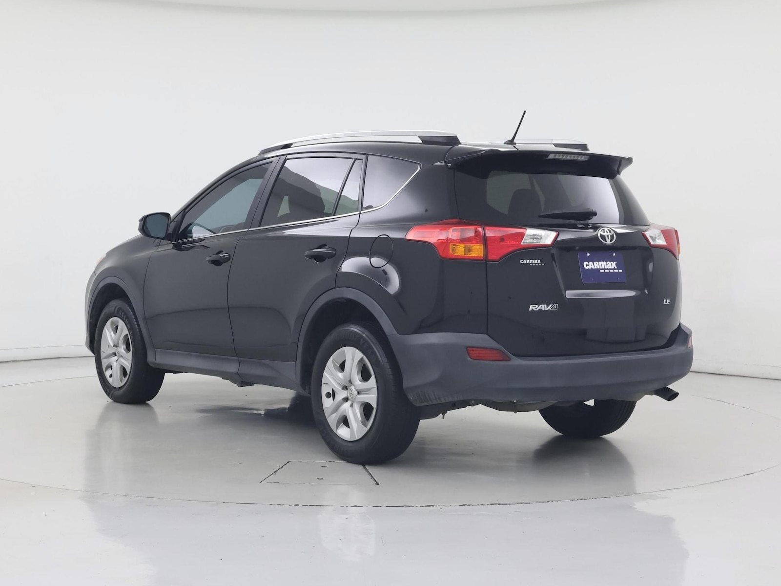 2014 Toyota RAV4 LE - Photo 3
