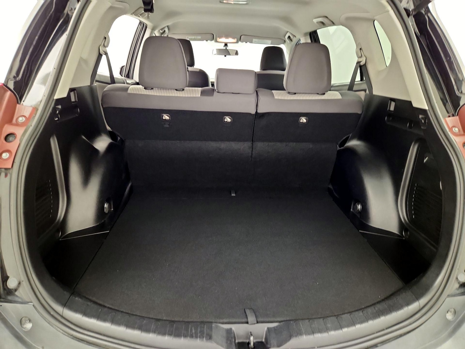 2014 Toyota RAV4 LE - Photo 21