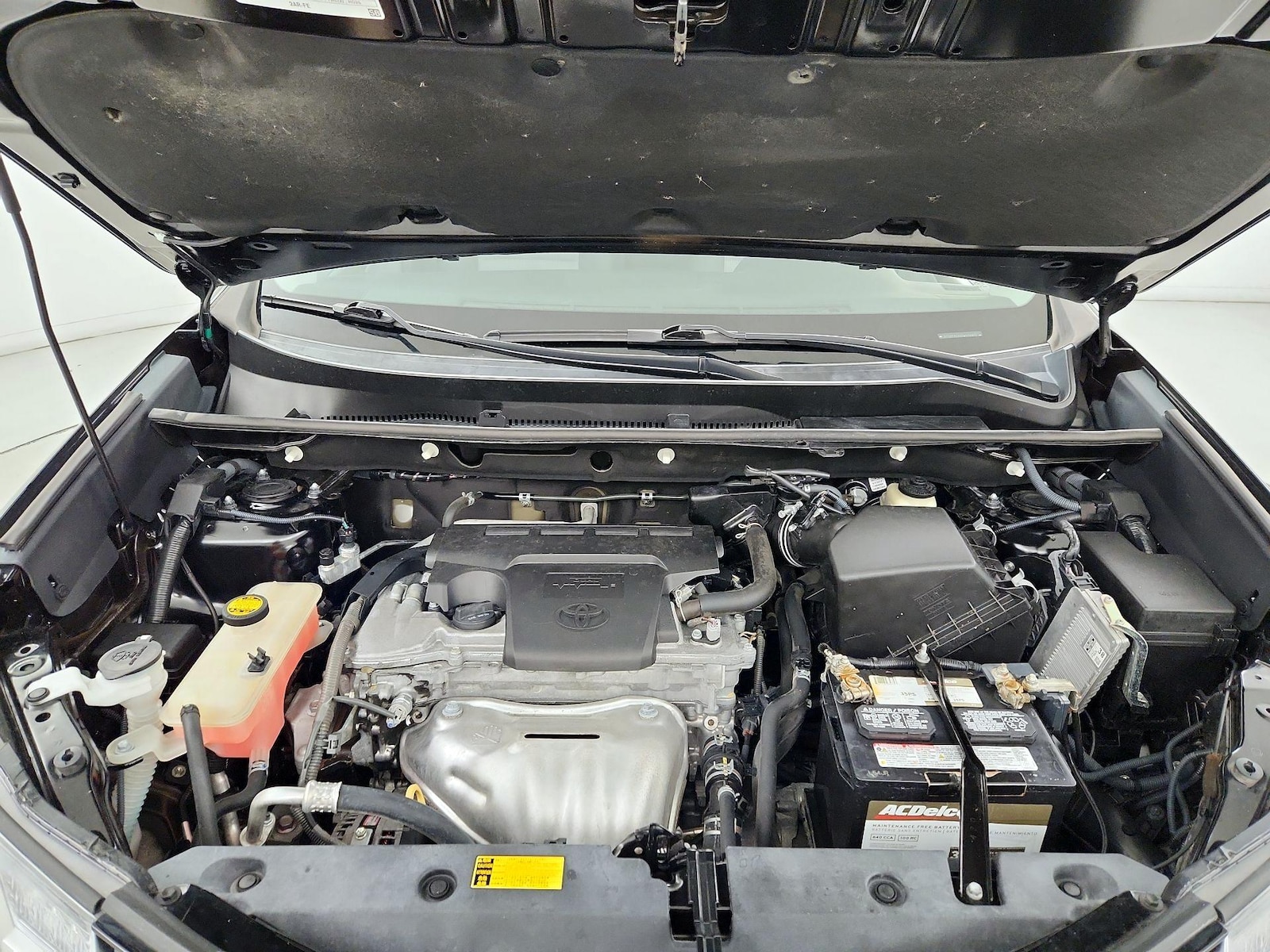 2014 Toyota RAV4 LE - Photo 22