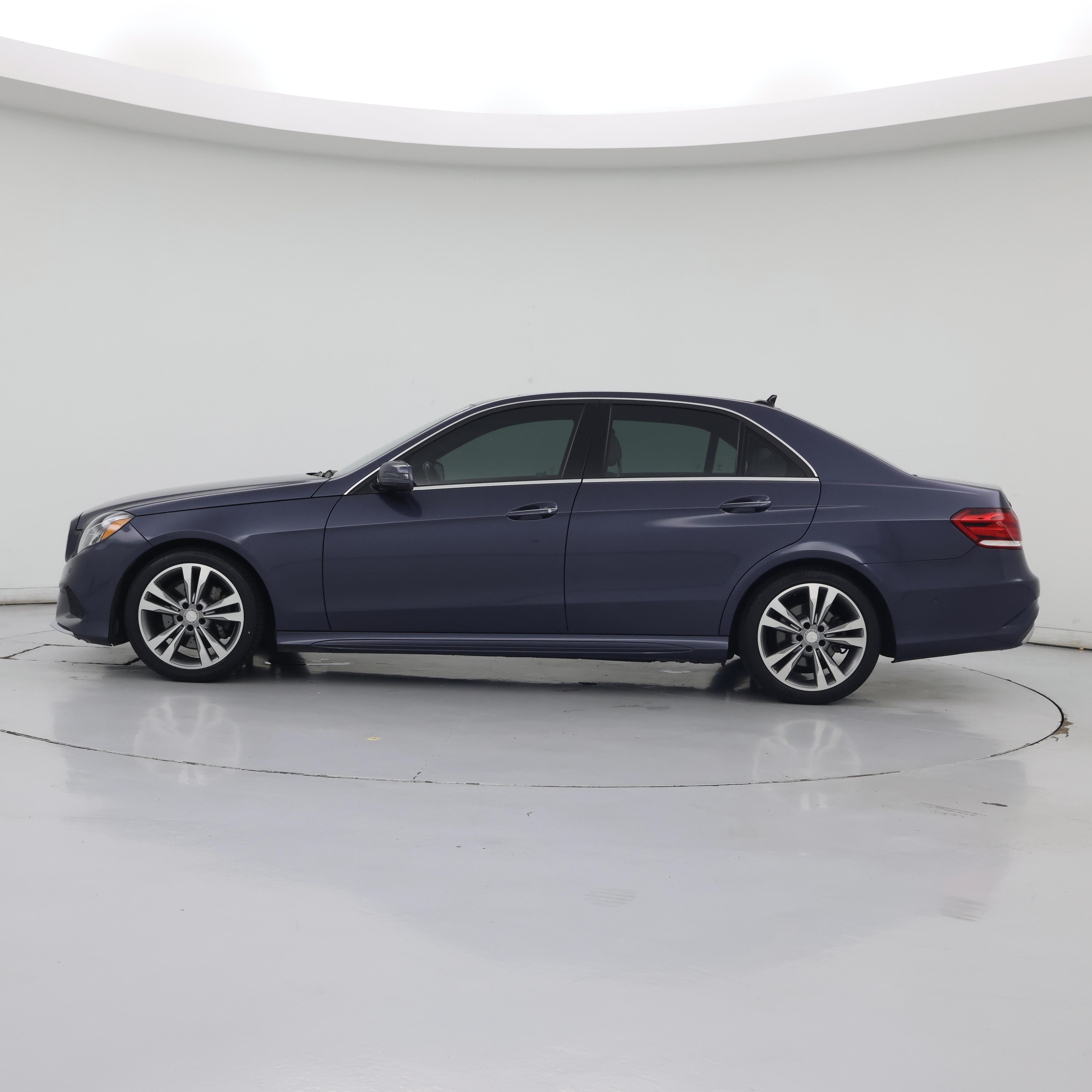 Thumbnail: 2016 Mercedes-Benz E-Class - 3