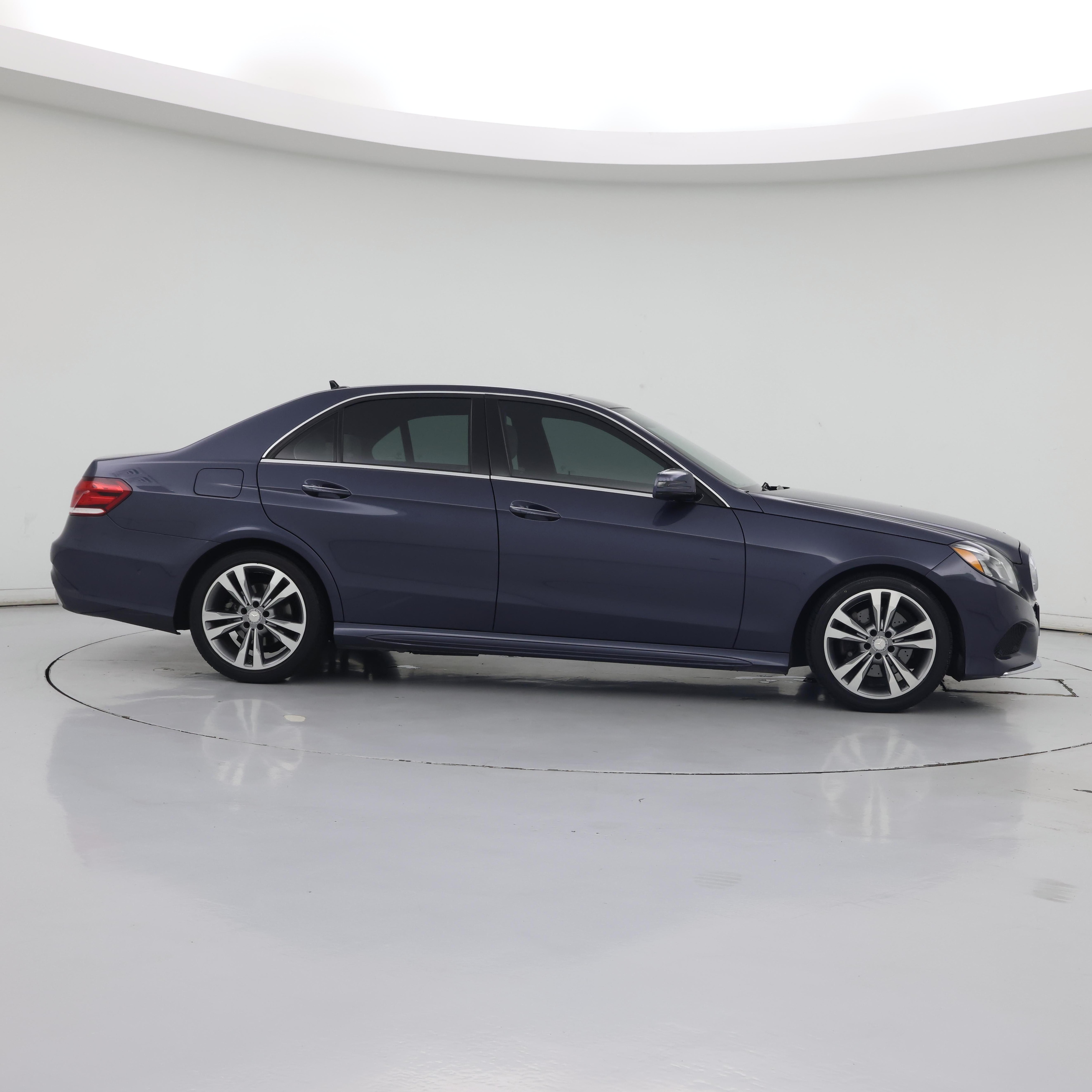 Thumbnail: 2016 Mercedes-Benz E-Class - 7