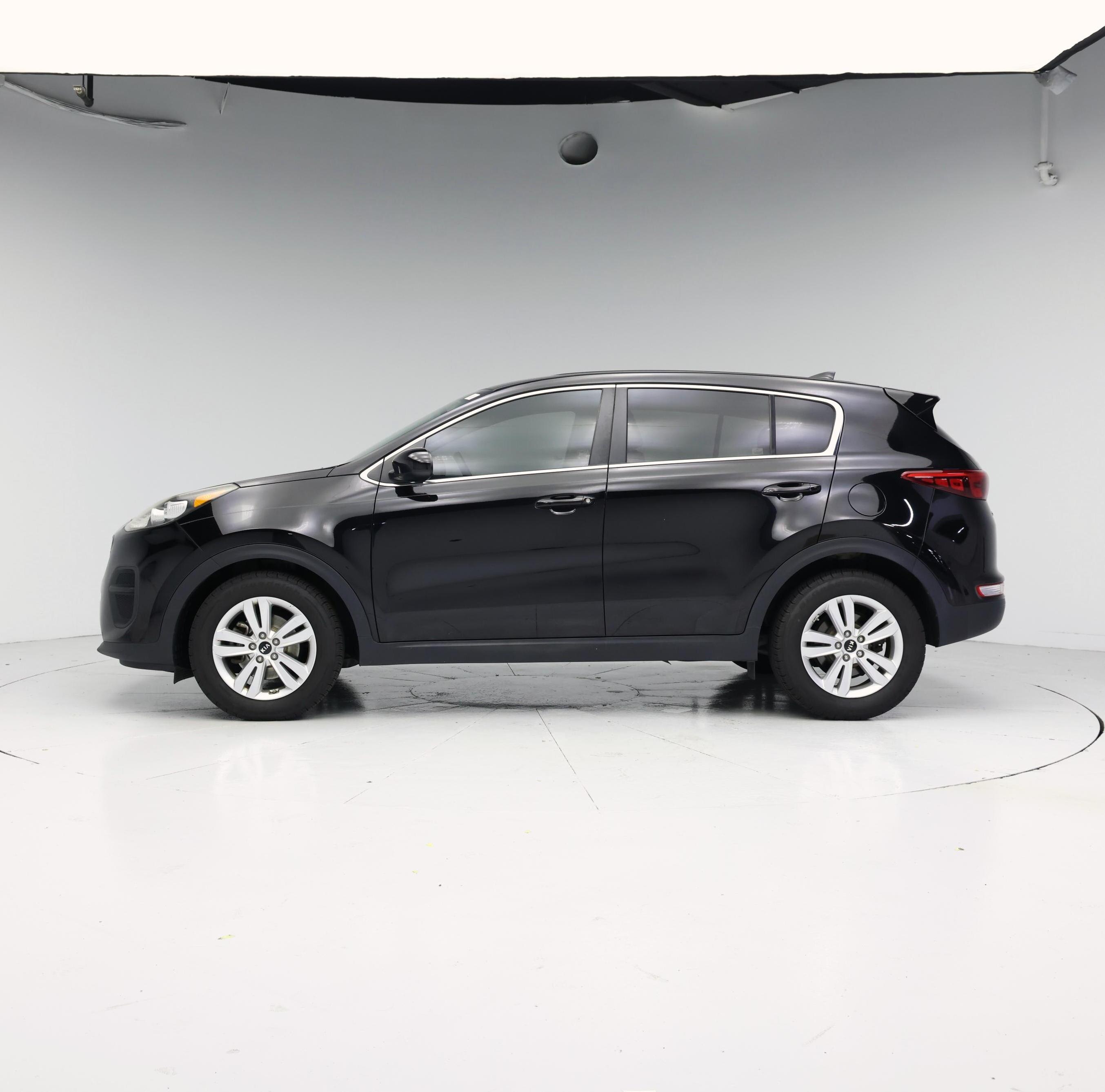 Thumbnail: 2018 Kia Sportage - 3