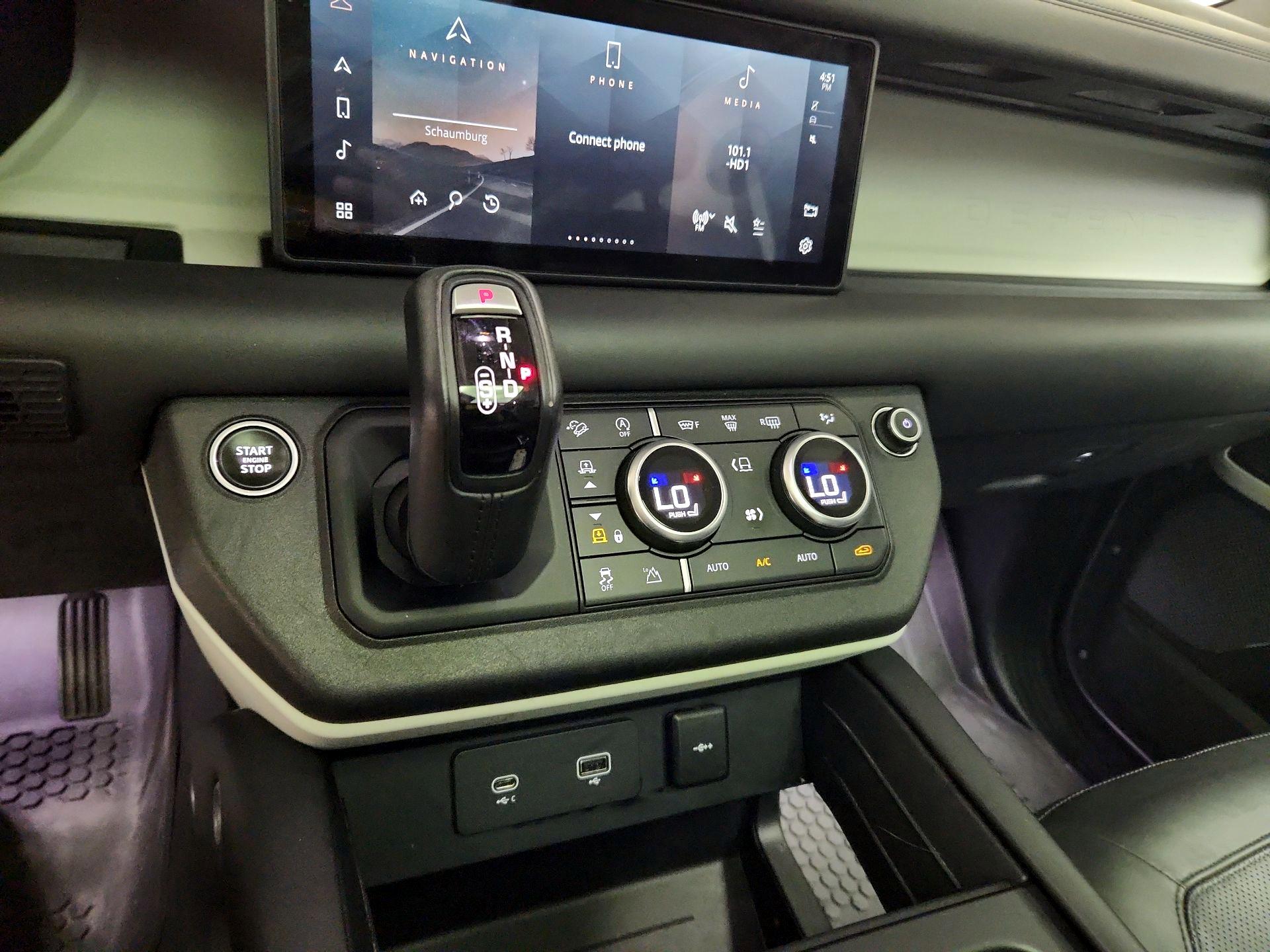 Thumbnail: 2020 Land Rover Defender - 17