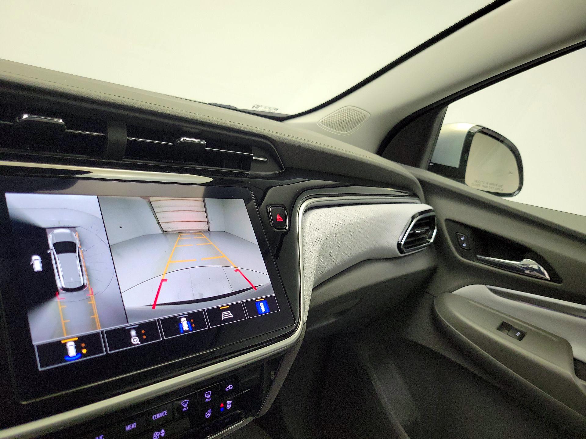 Thumbnail: 2023 Chevrolet Bolt EUV - 14