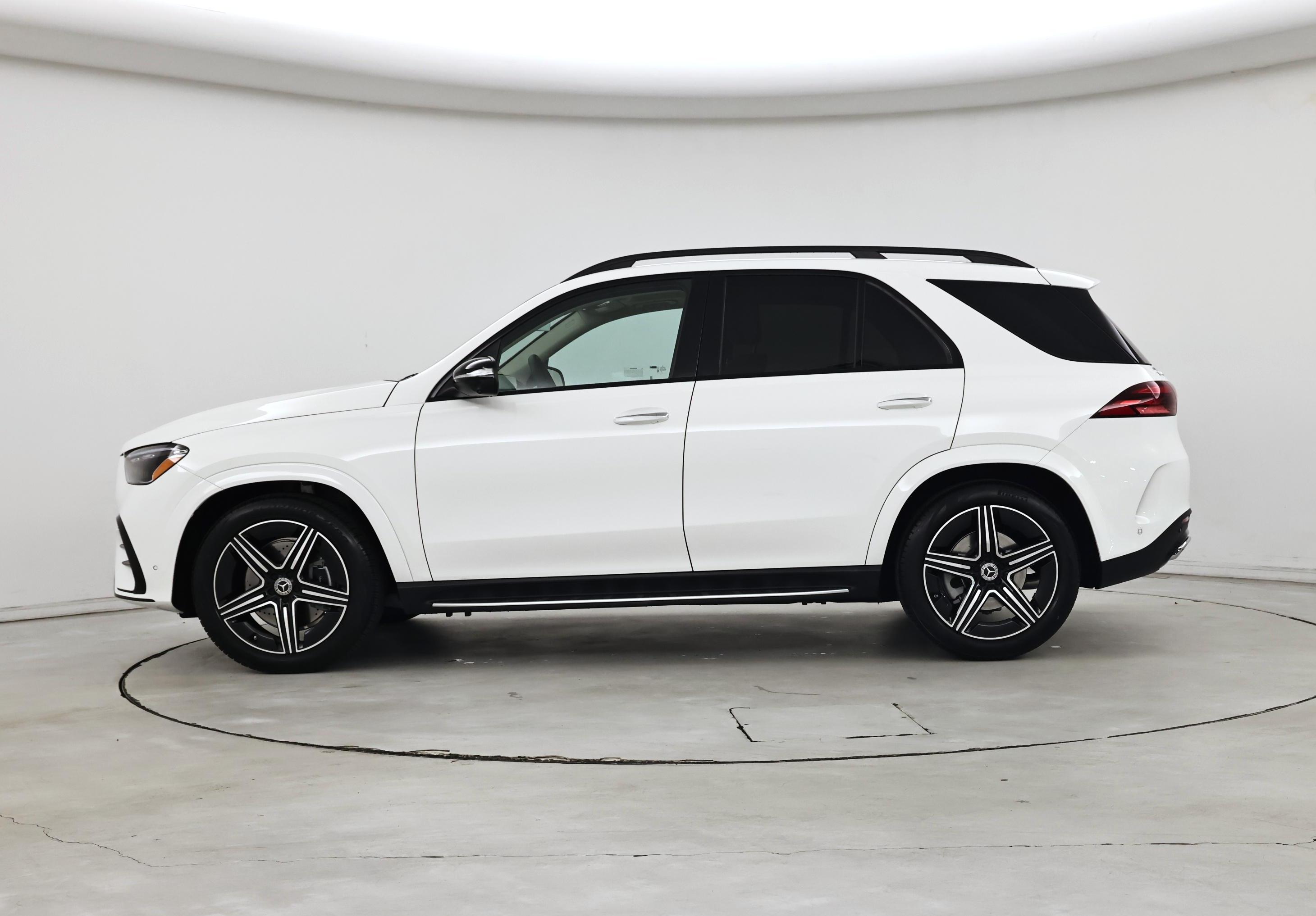 Thumbnail: 2026 Mercedes-Benz GLE - 3