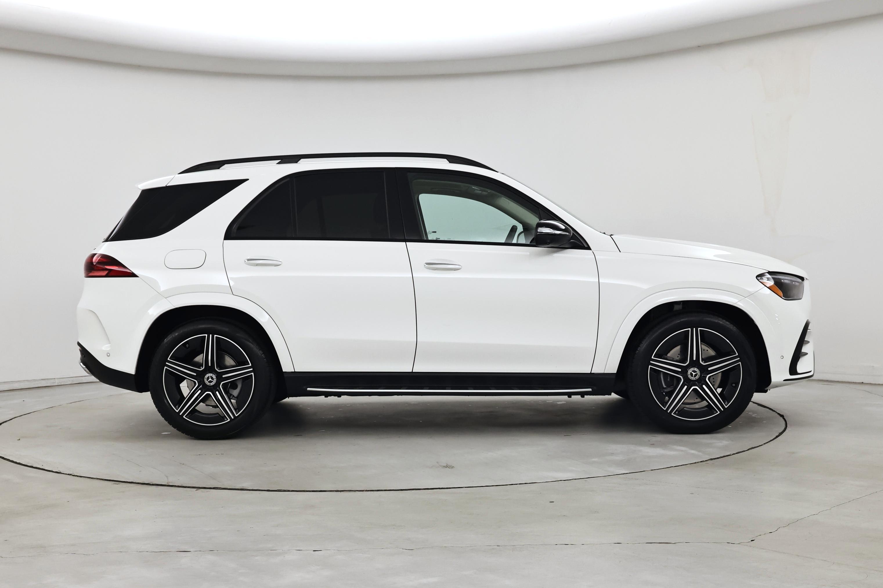 Thumbnail: 2026 Mercedes-Benz GLE - 7