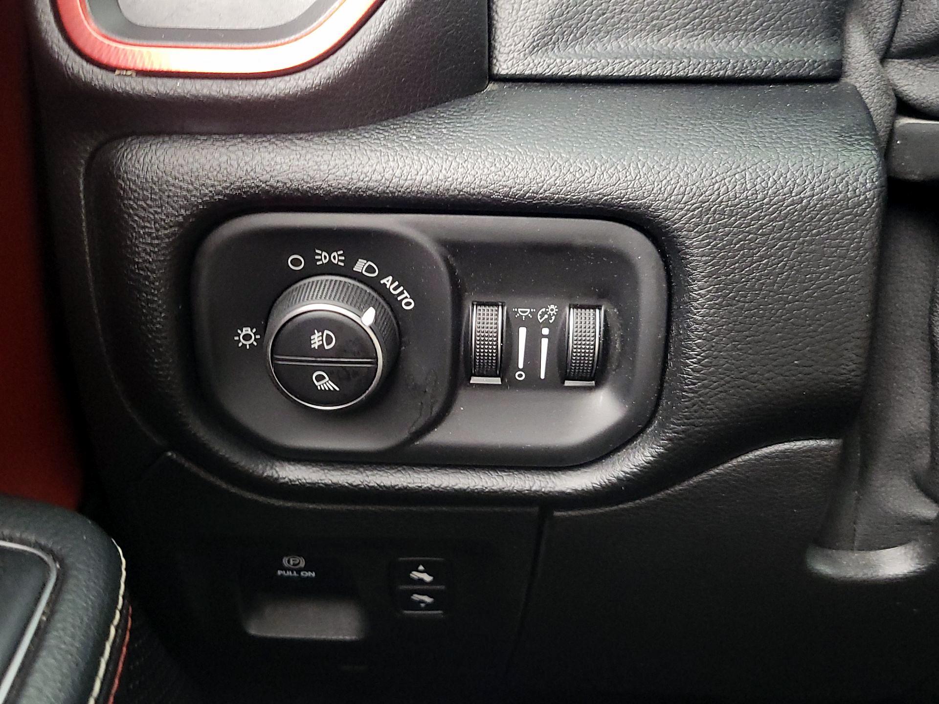 Thumbnail: 2019 RAM 1500 - 13